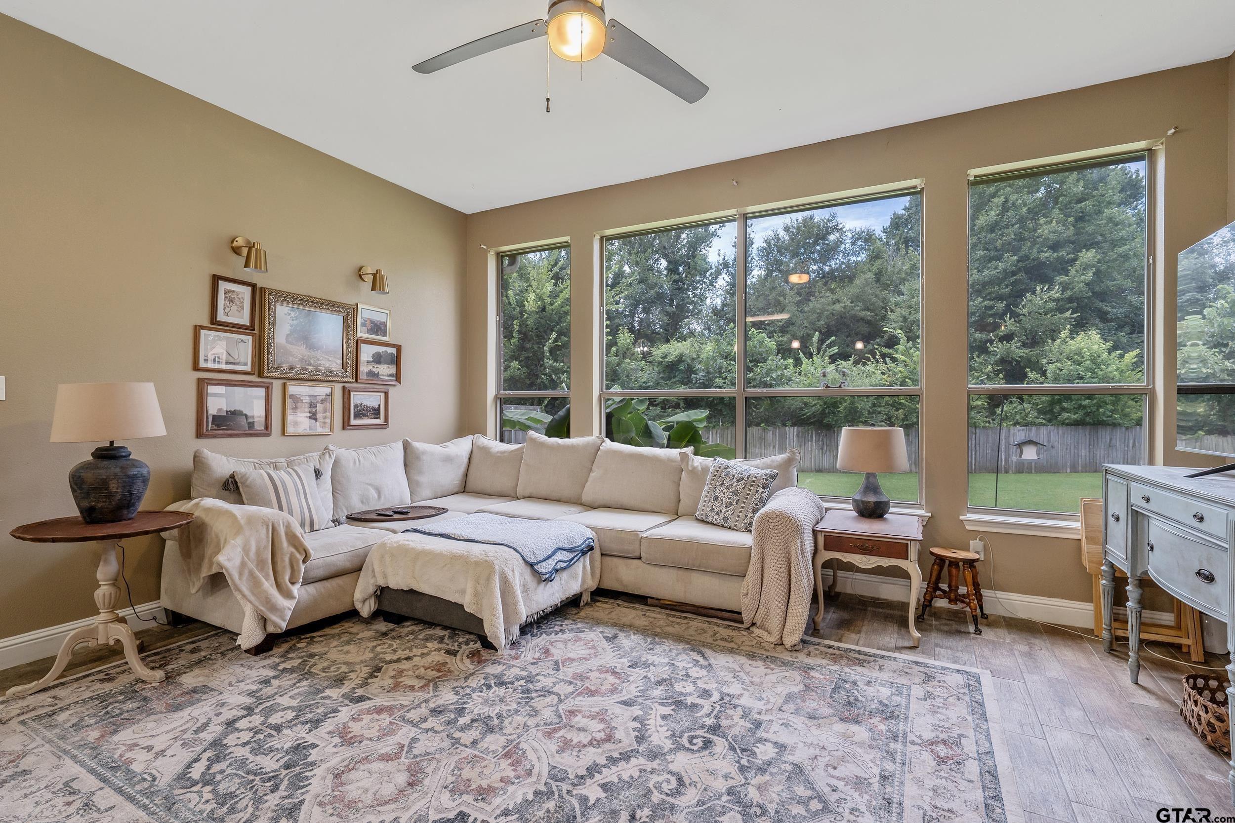 1902 Golden Bay