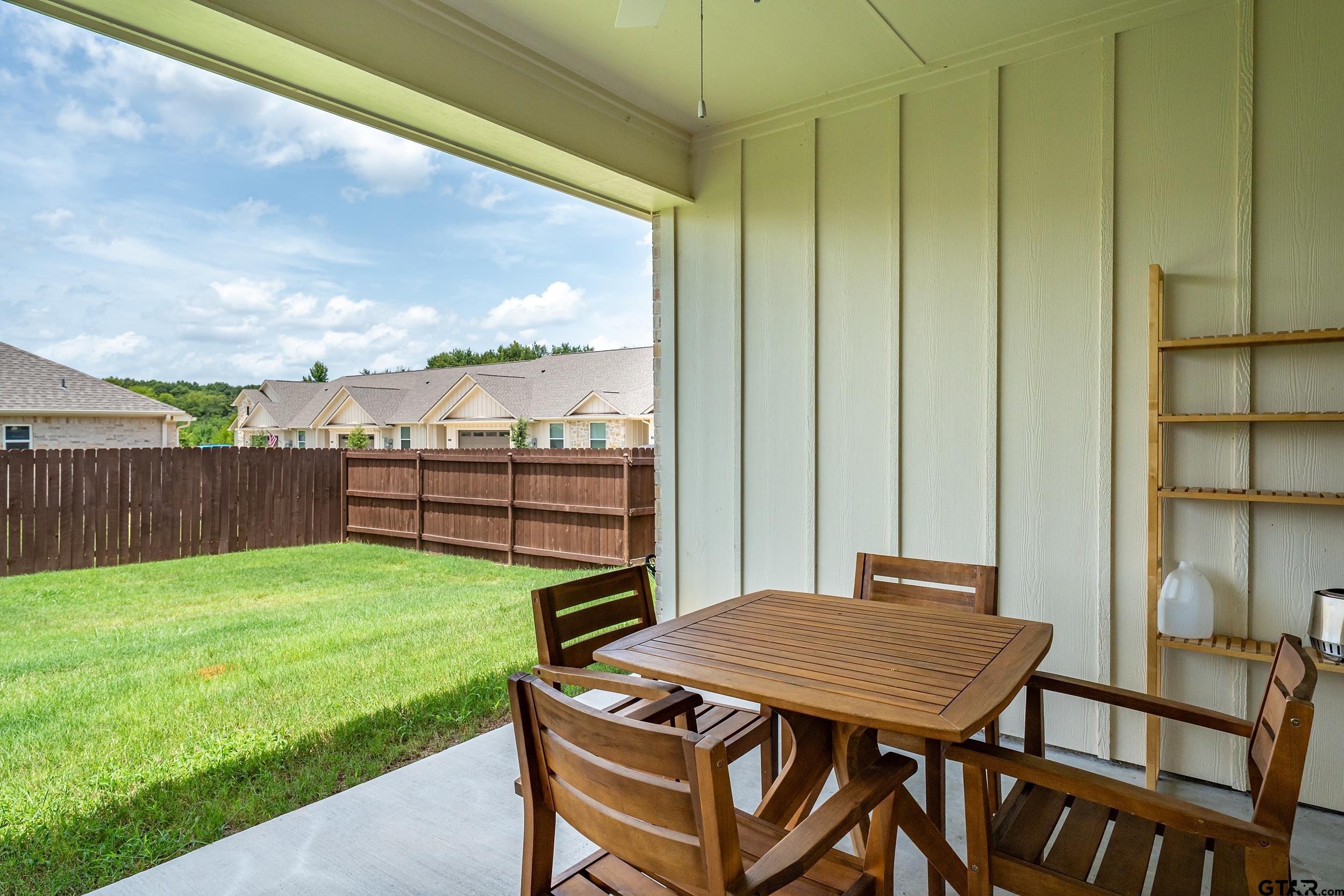 6074 Hamilton Meadows Way