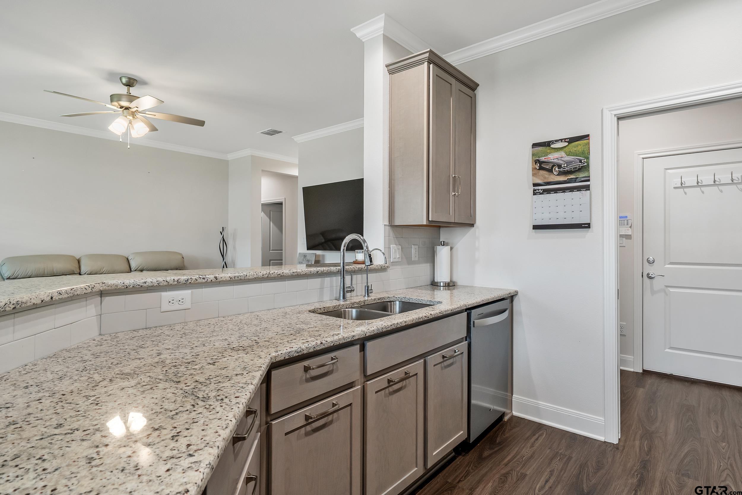 6074 Hamilton Meadows Way