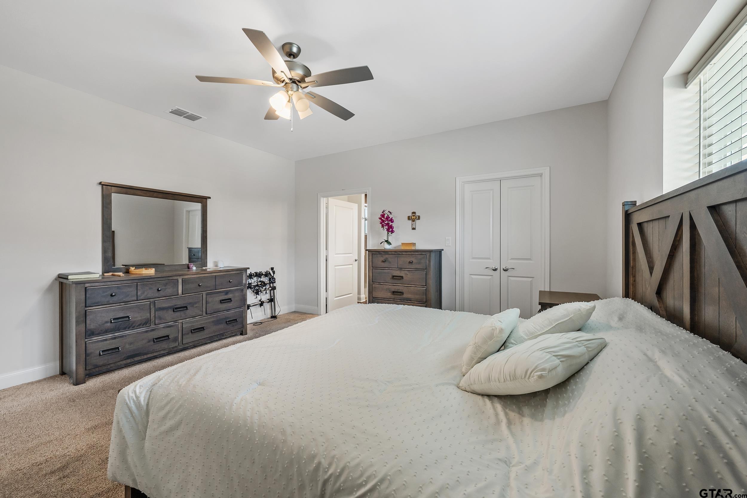 6074 Hamilton Meadows Way