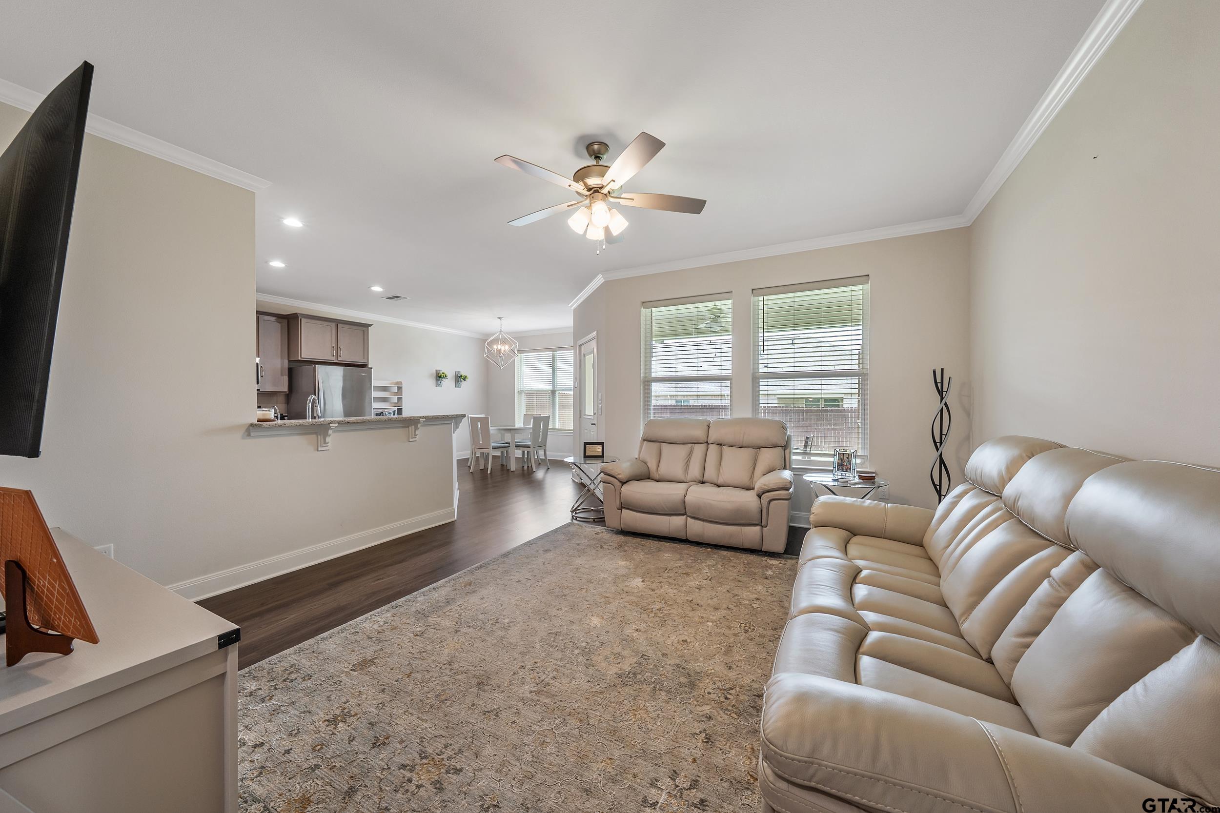 6074 Hamilton Meadows Way