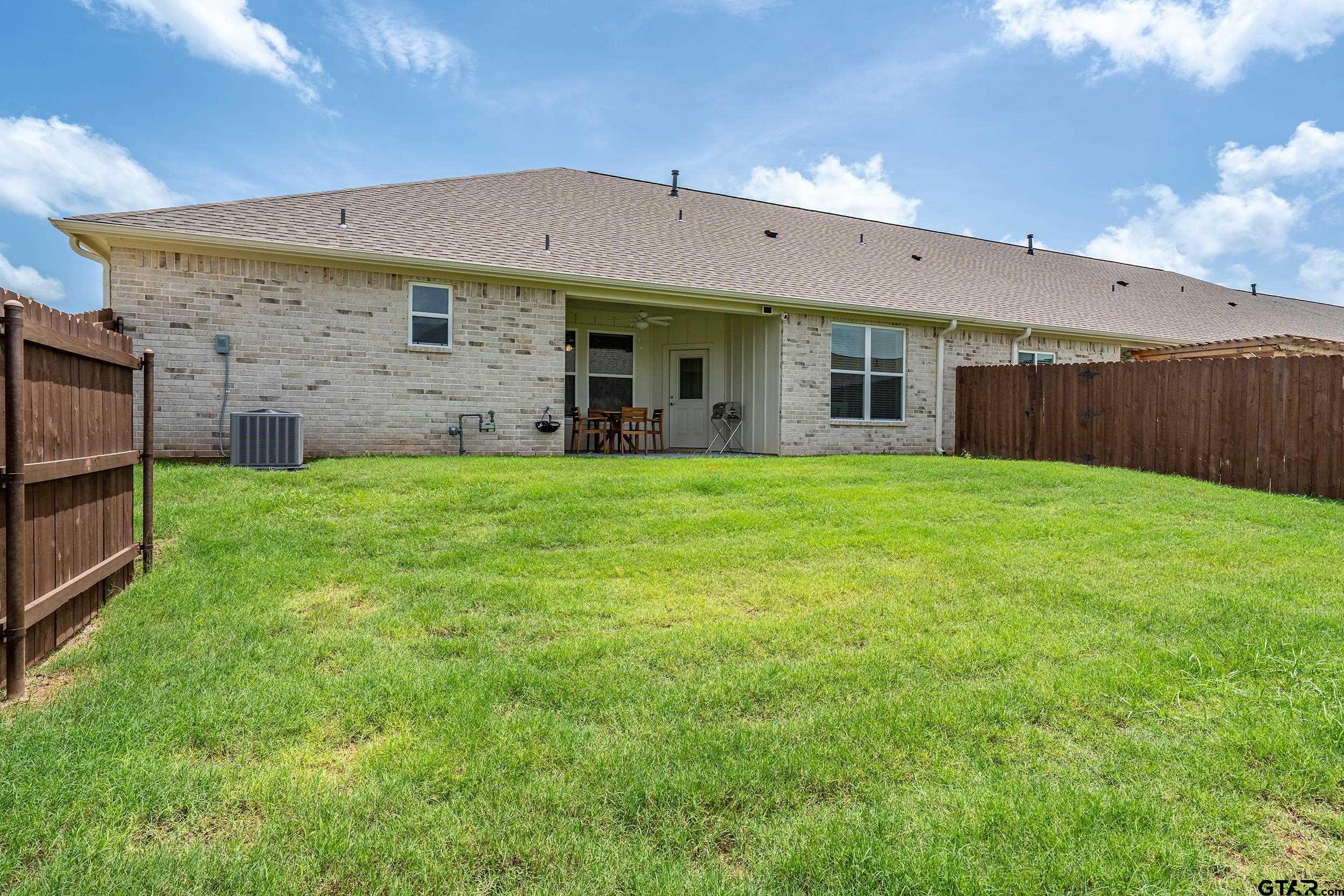 6074 Hamilton Meadows Way