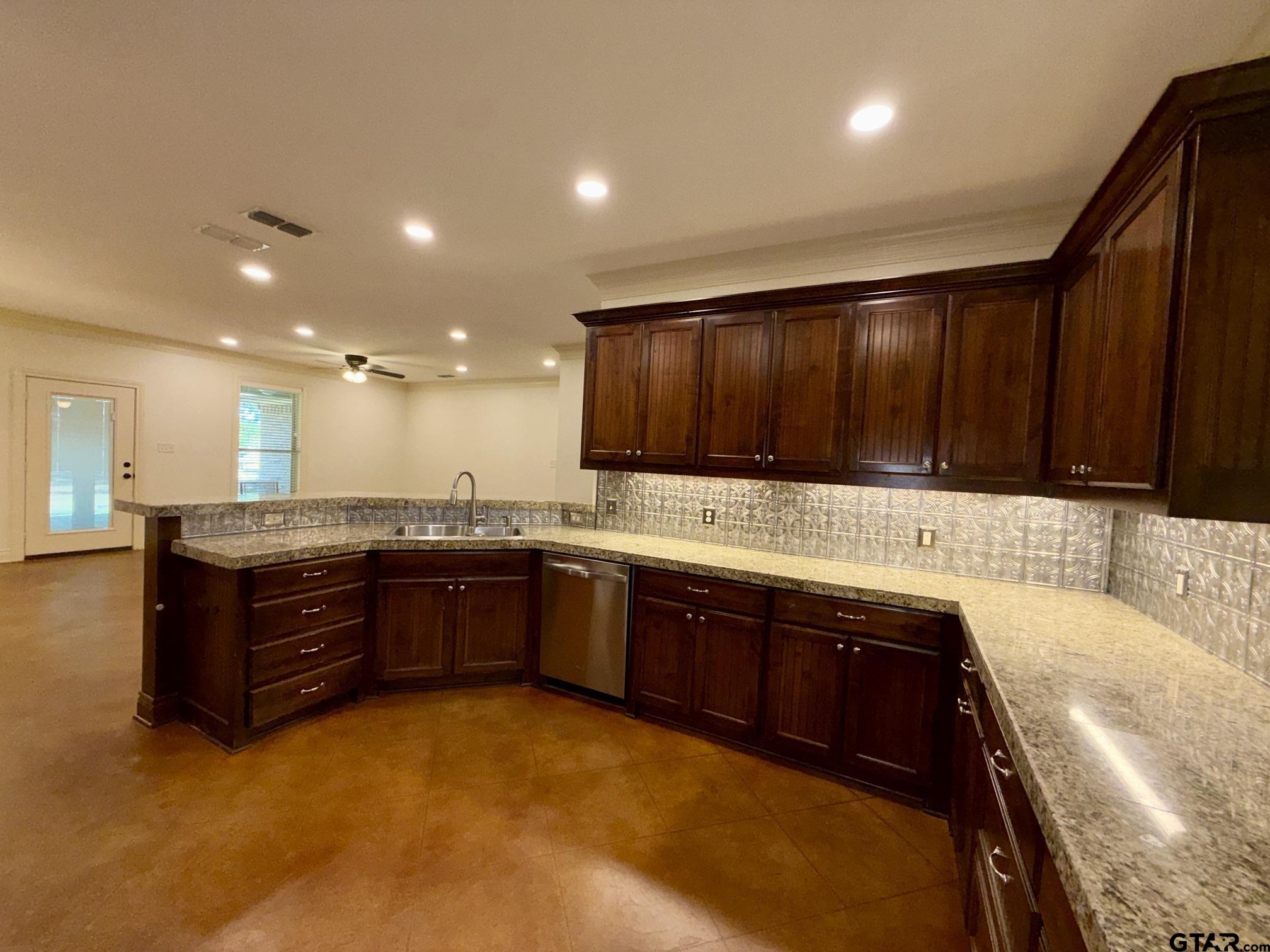 19425 County Road 2138