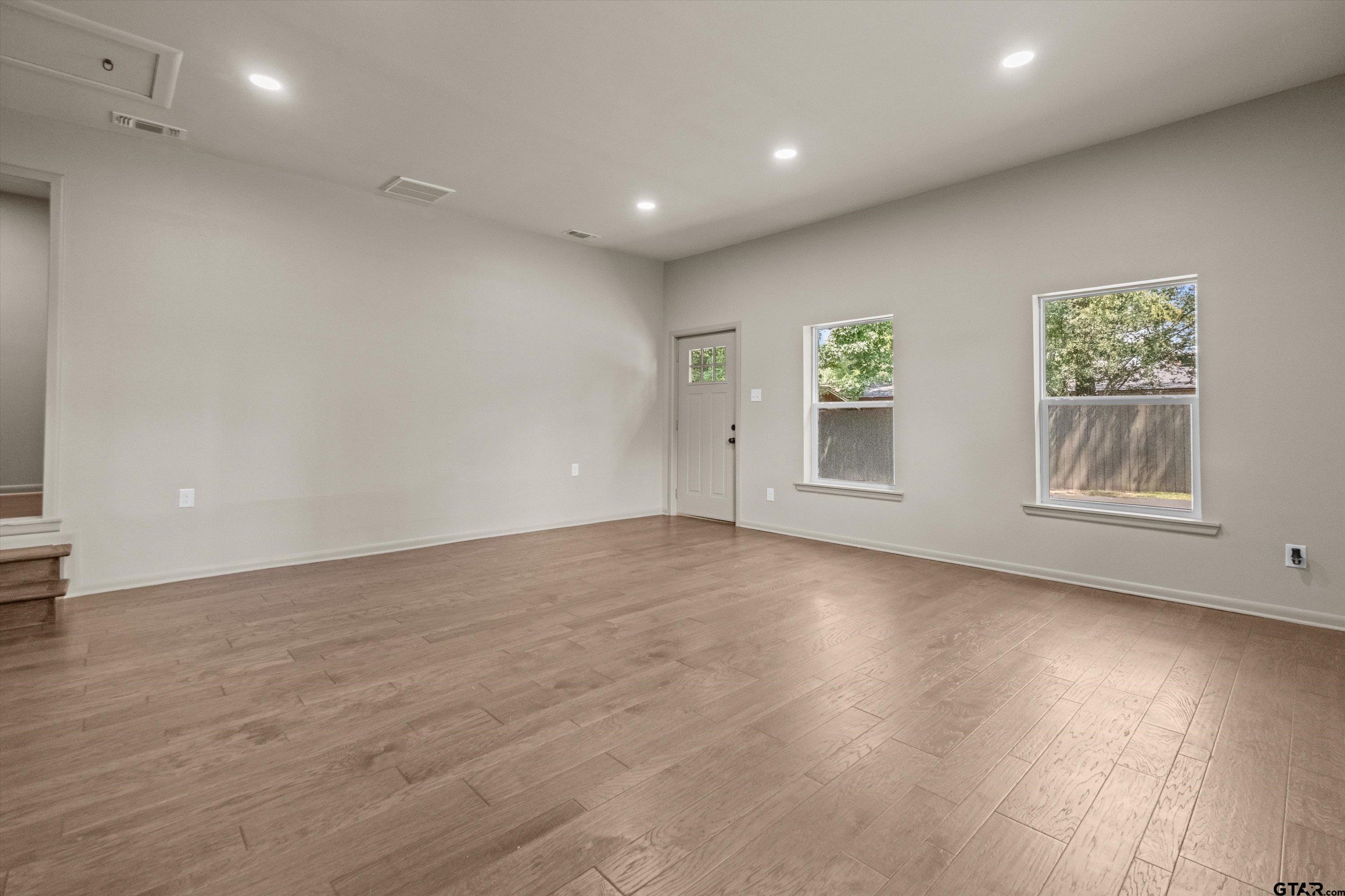 2515 Preston Ave