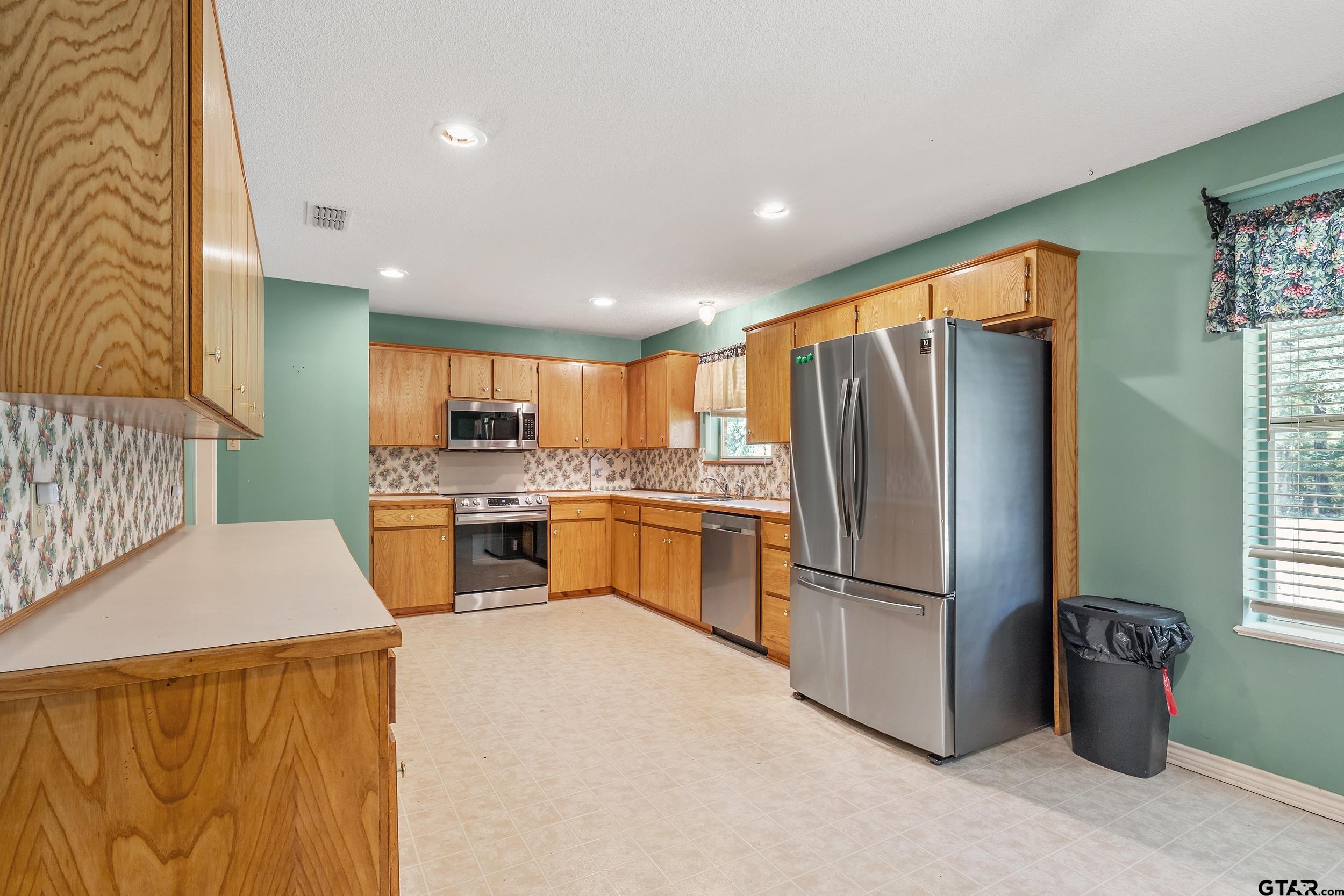 19393 County Road 2176