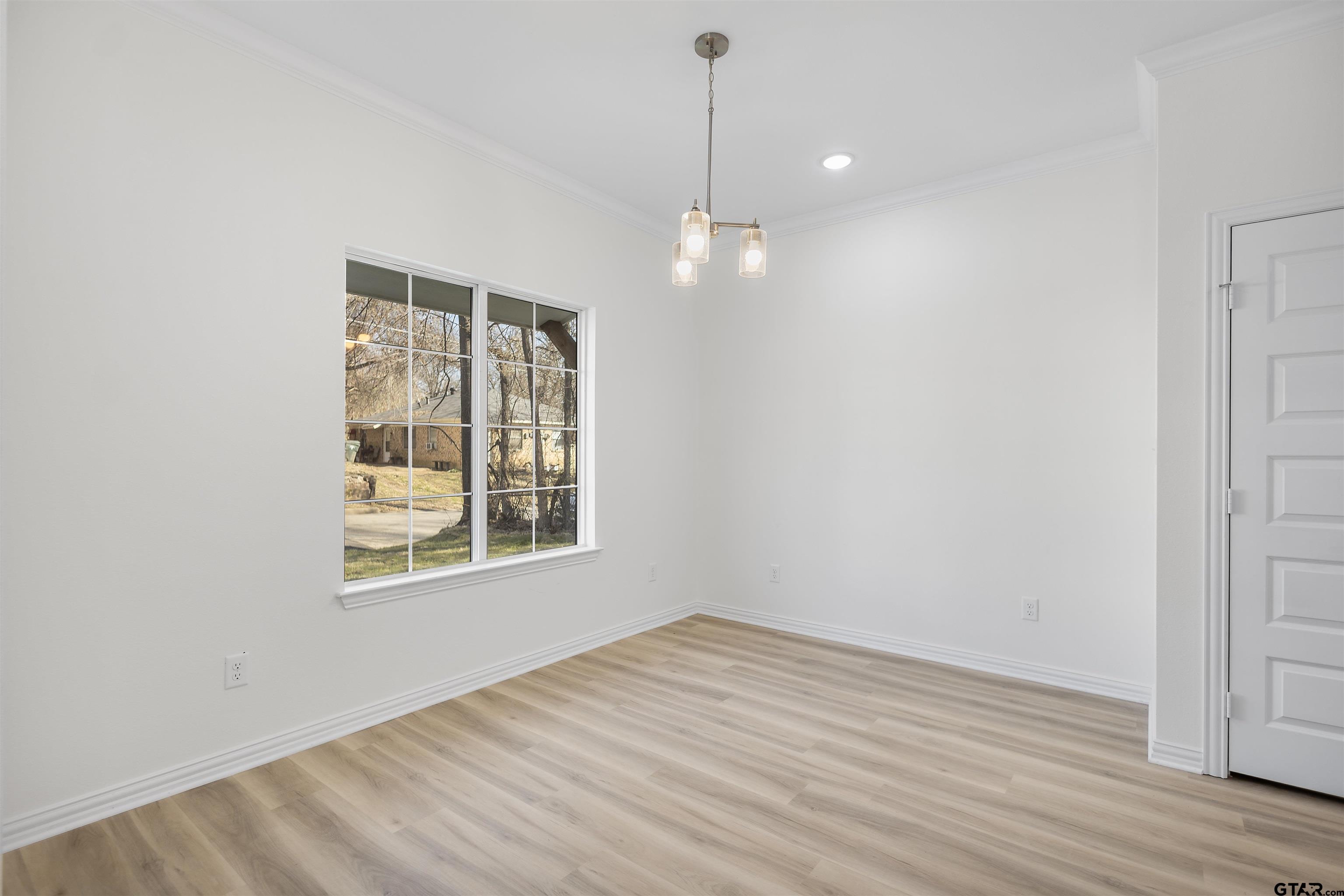 1310 Claude