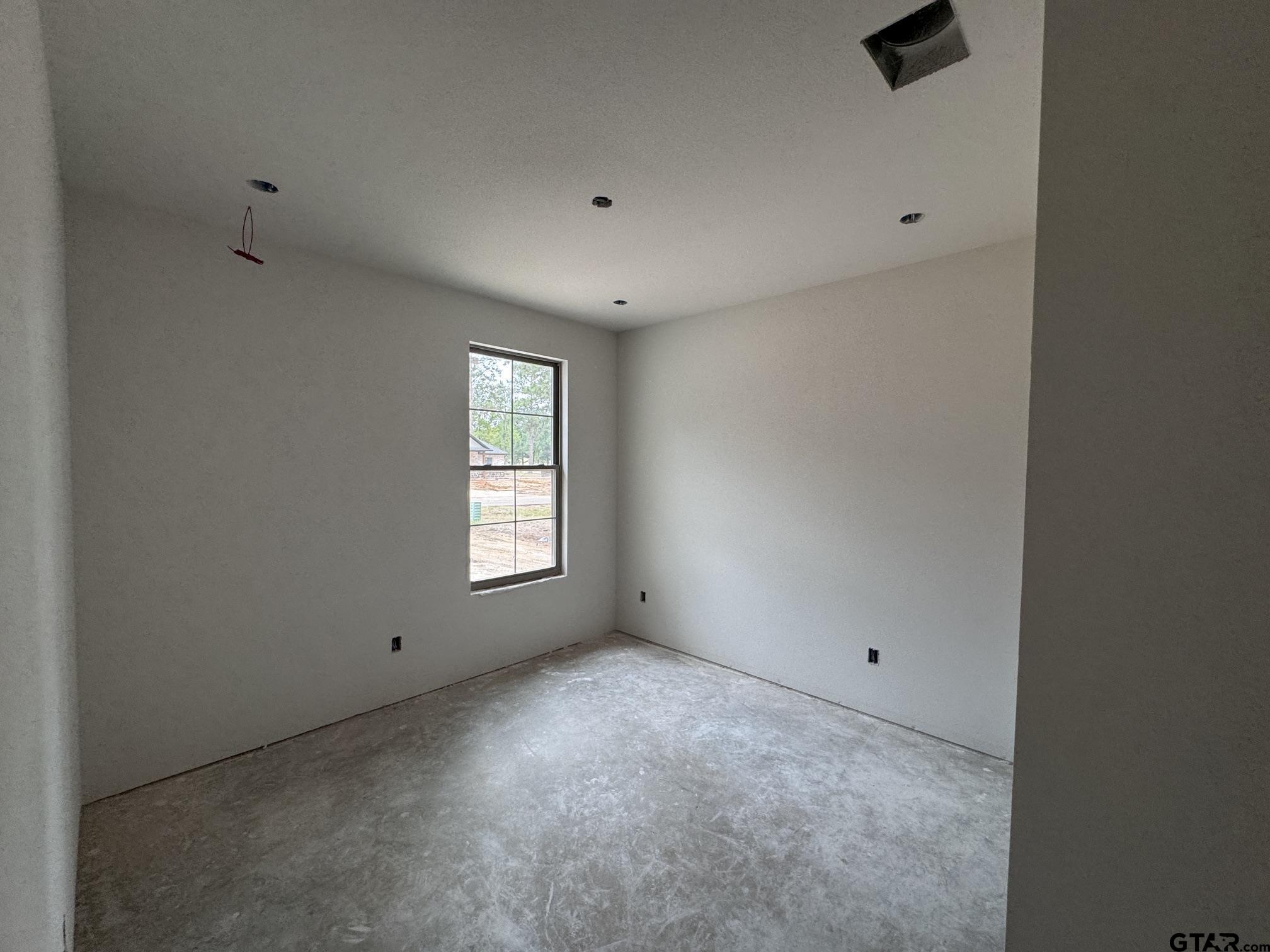 12124 Pinecrest Drive