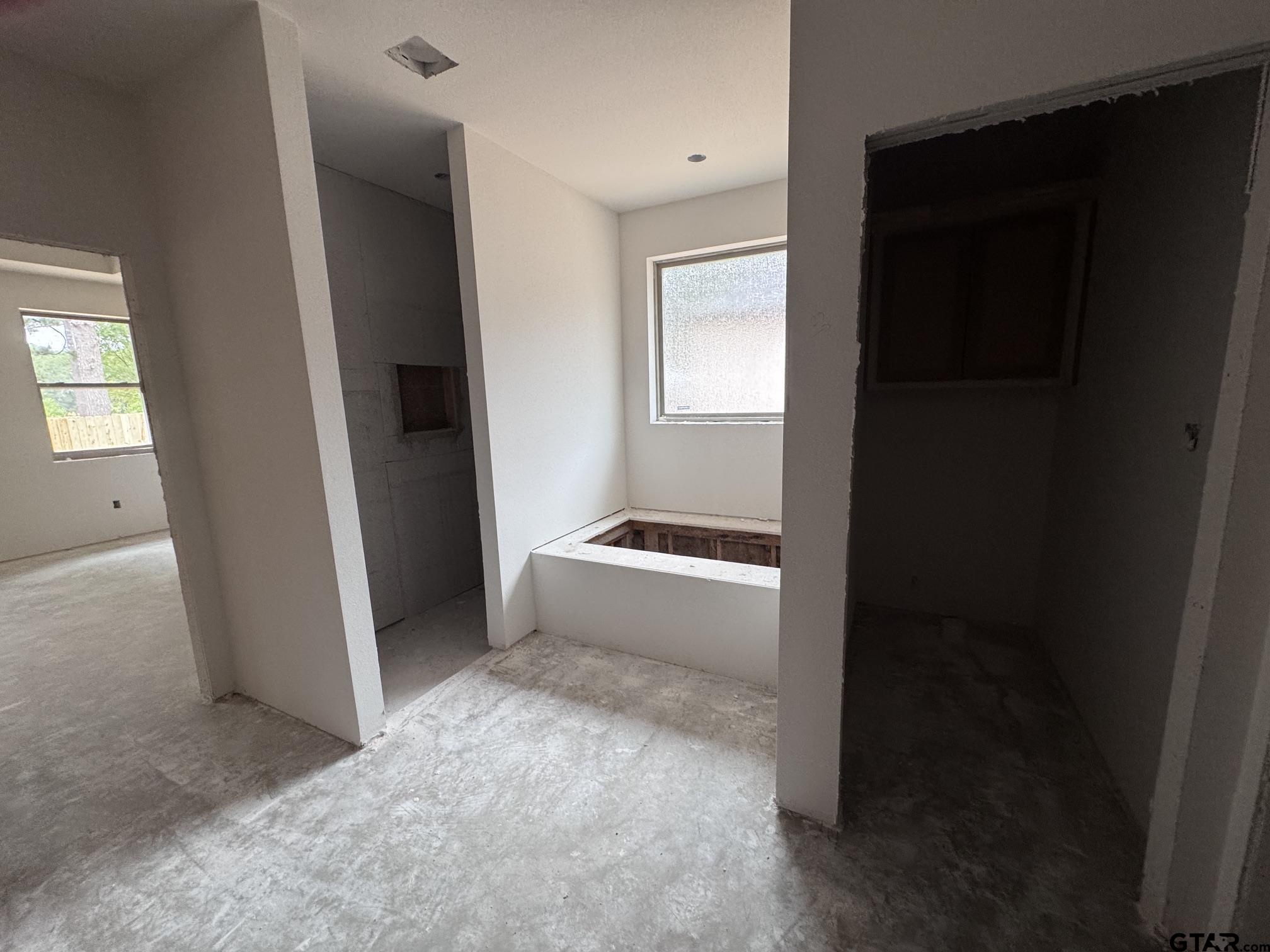 12124 Pinecrest Drive