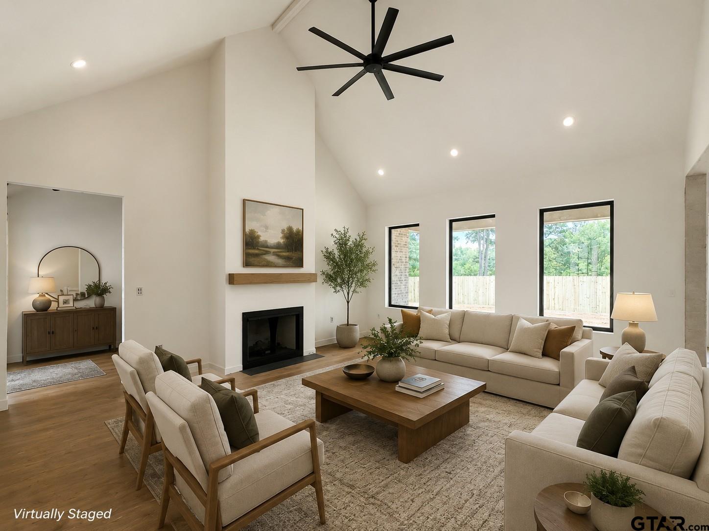 12124 Pinecrest Drive