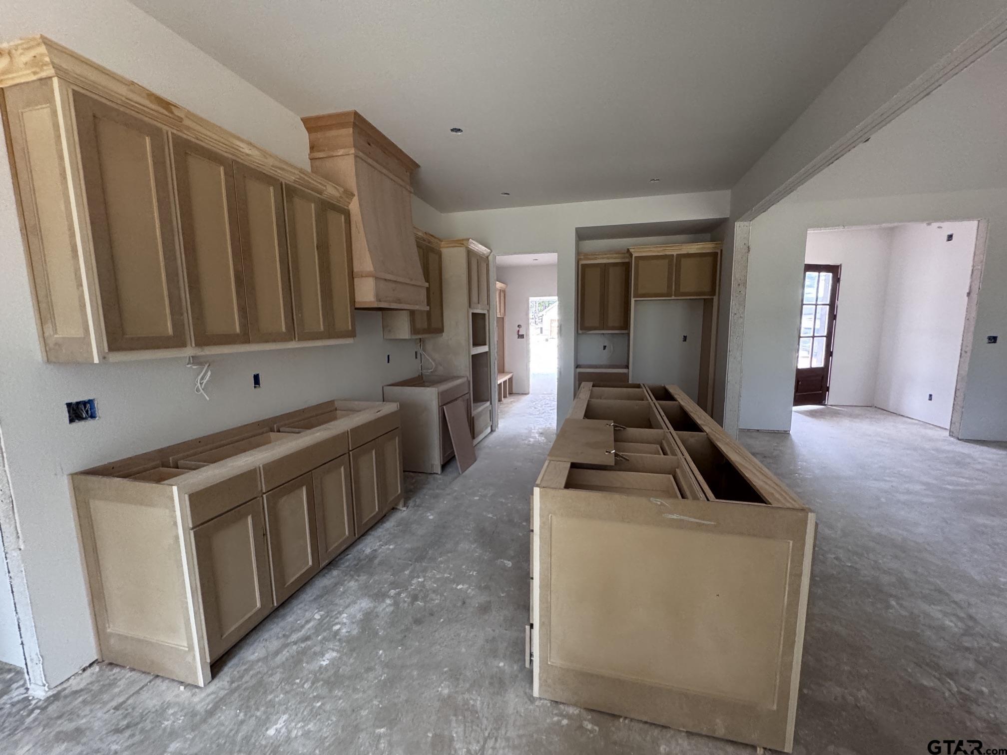 12124 Pinecrest Drive