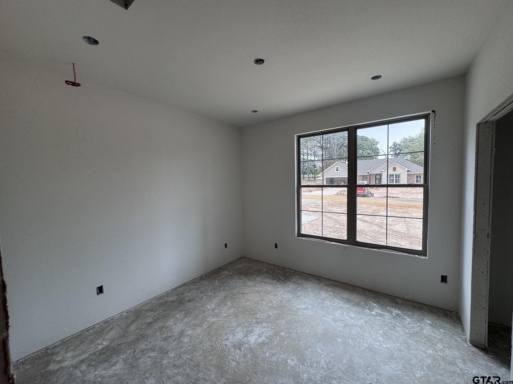 12124 Pinecrest Drive