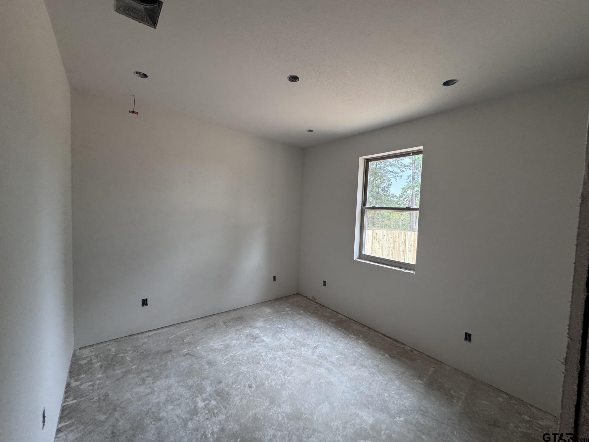 12124 Pinecrest Drive