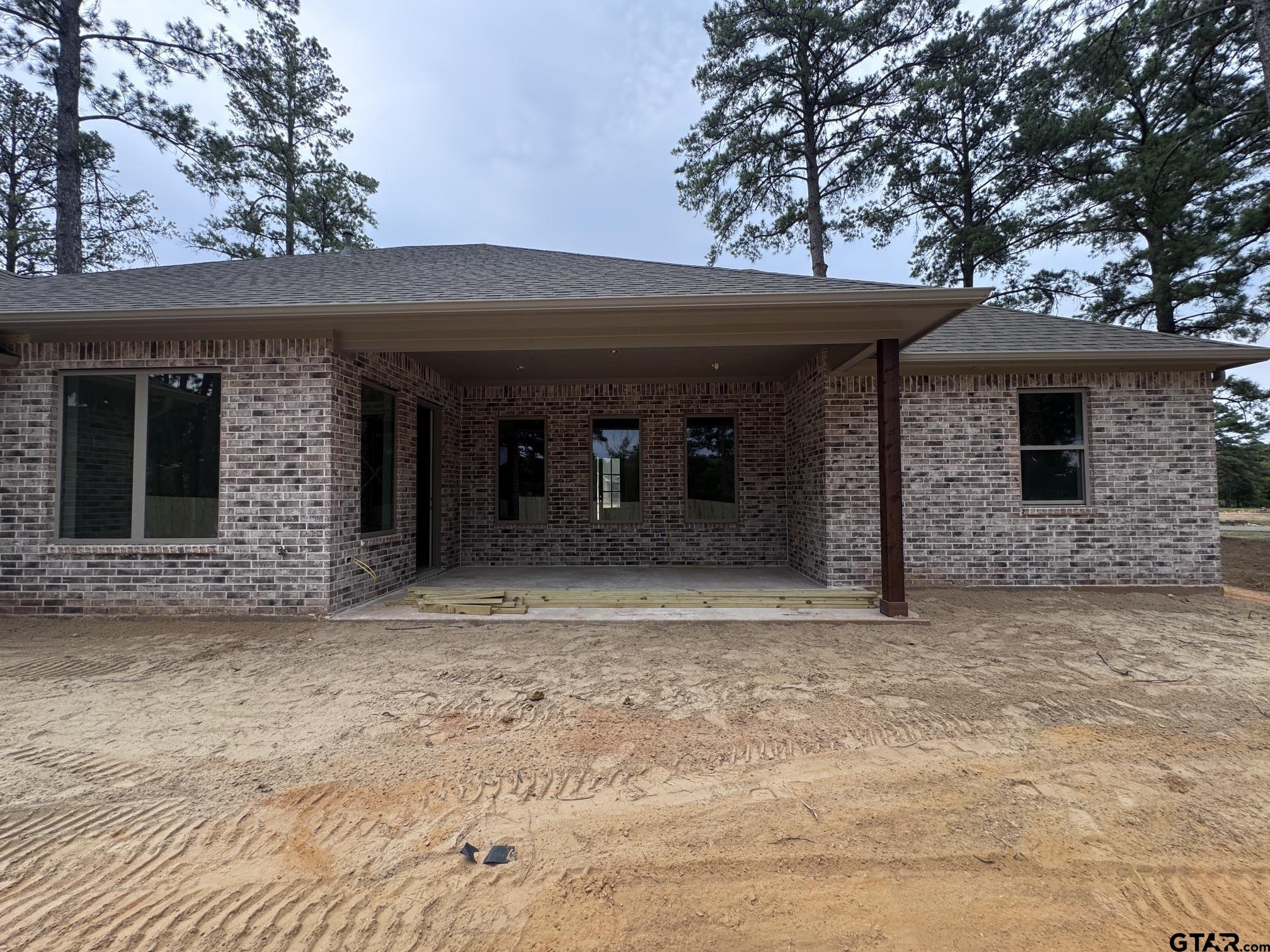 12124 Pinecrest Drive