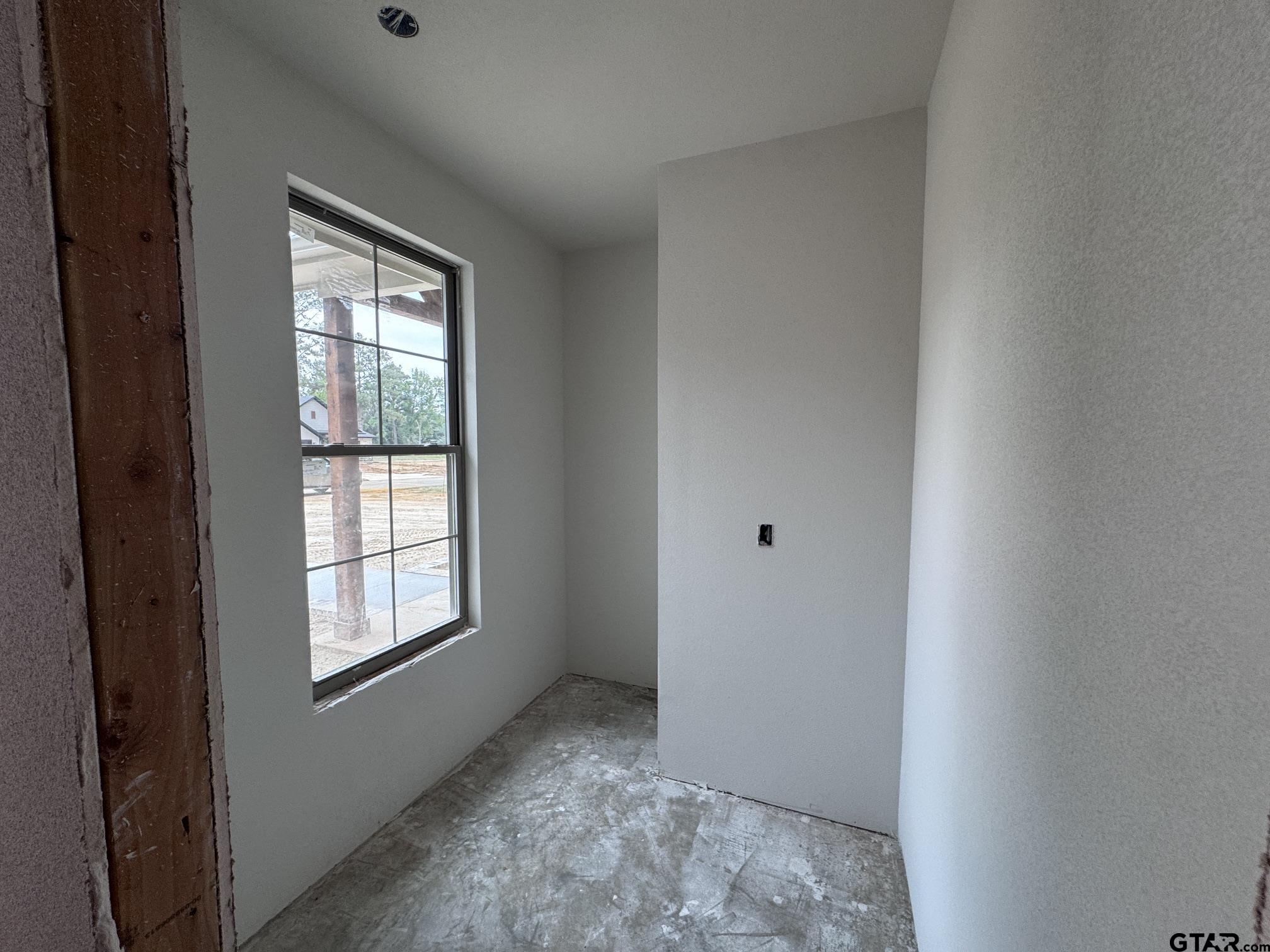 12124 Pinecrest Drive