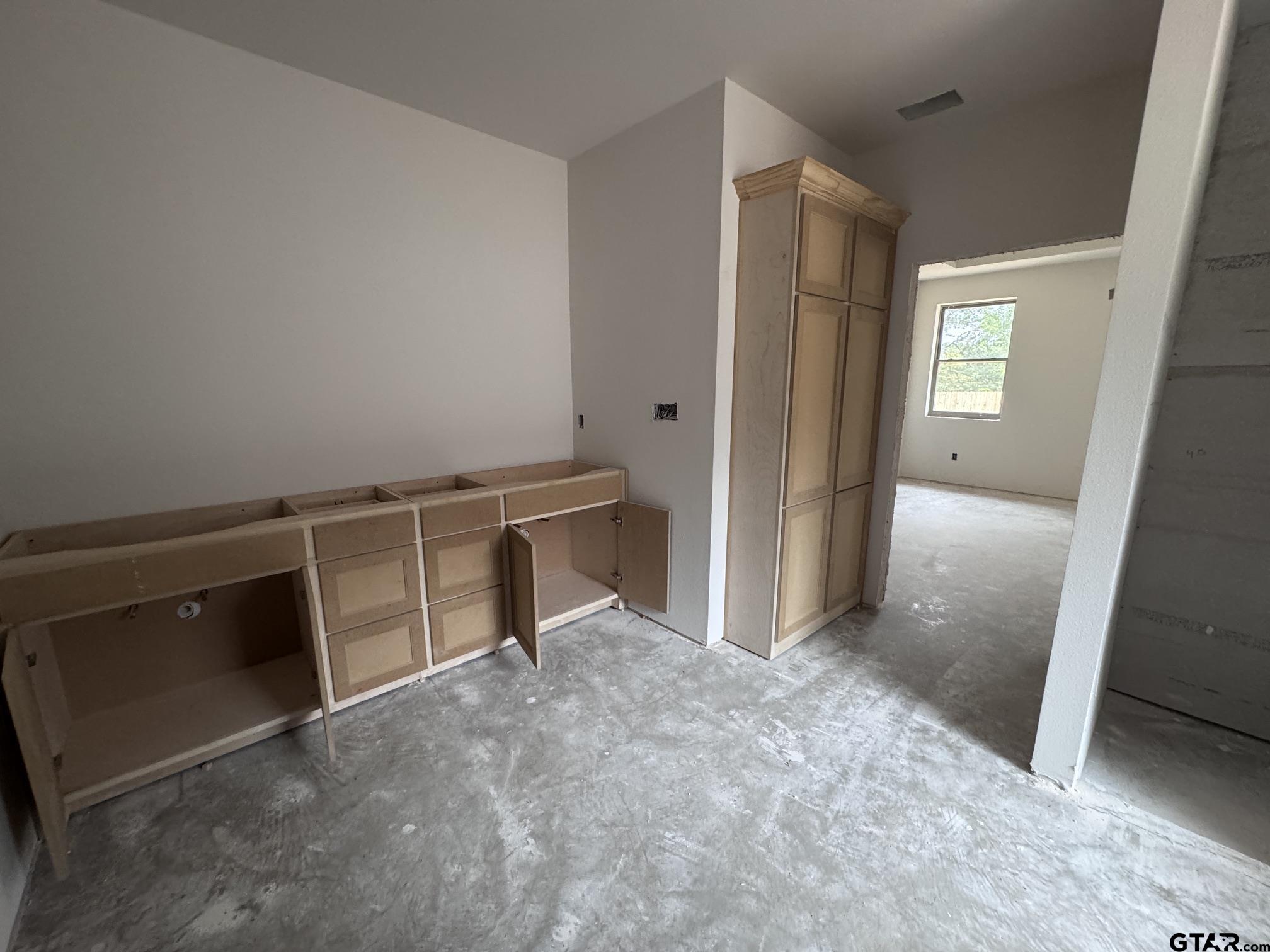 12124 Pinecrest Drive