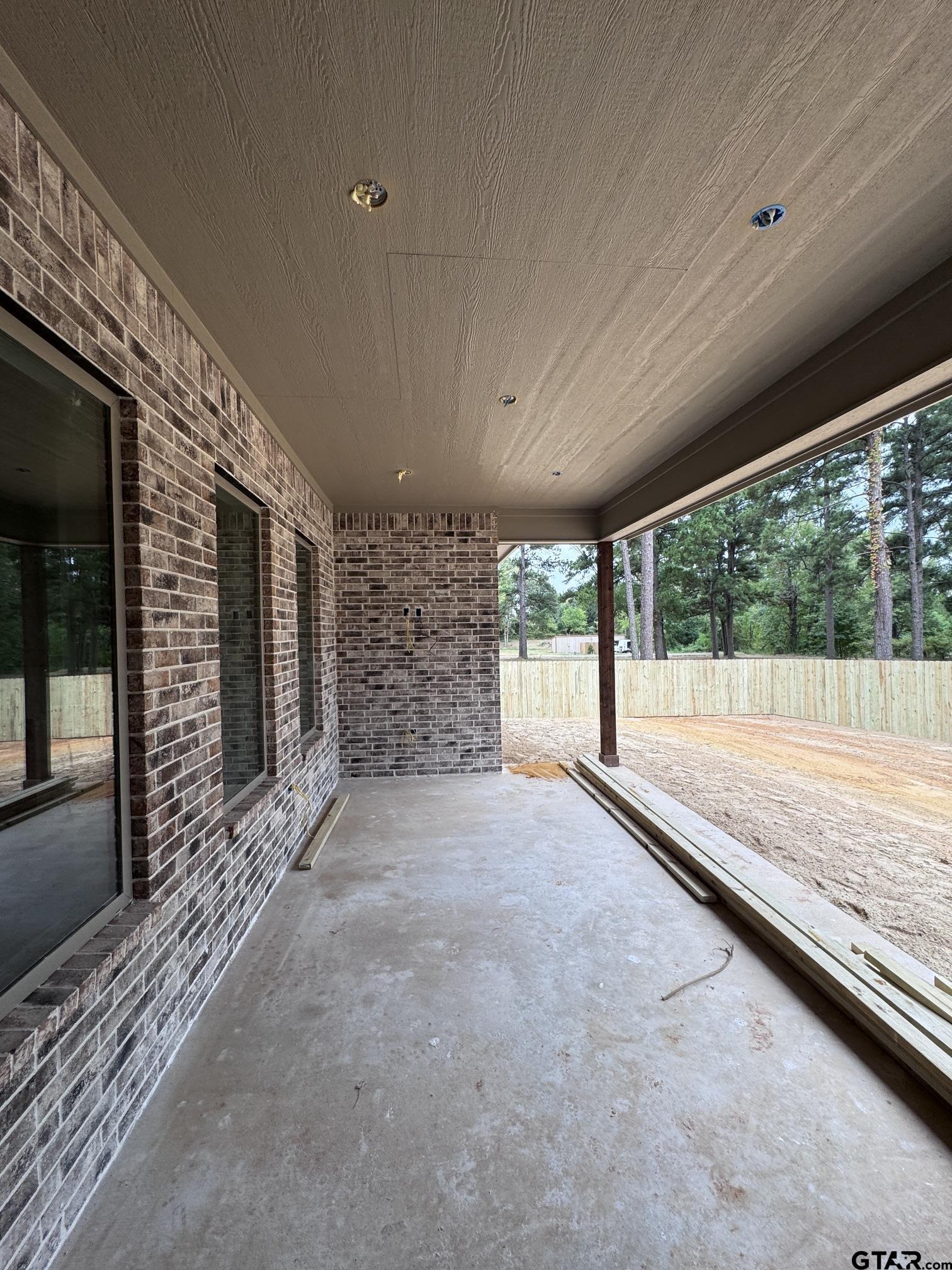 12124 Pinecrest Drive