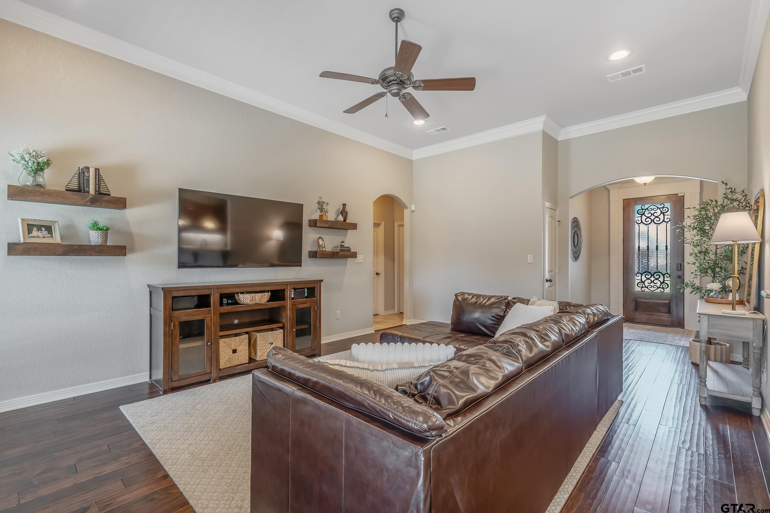 11867 Vermilion