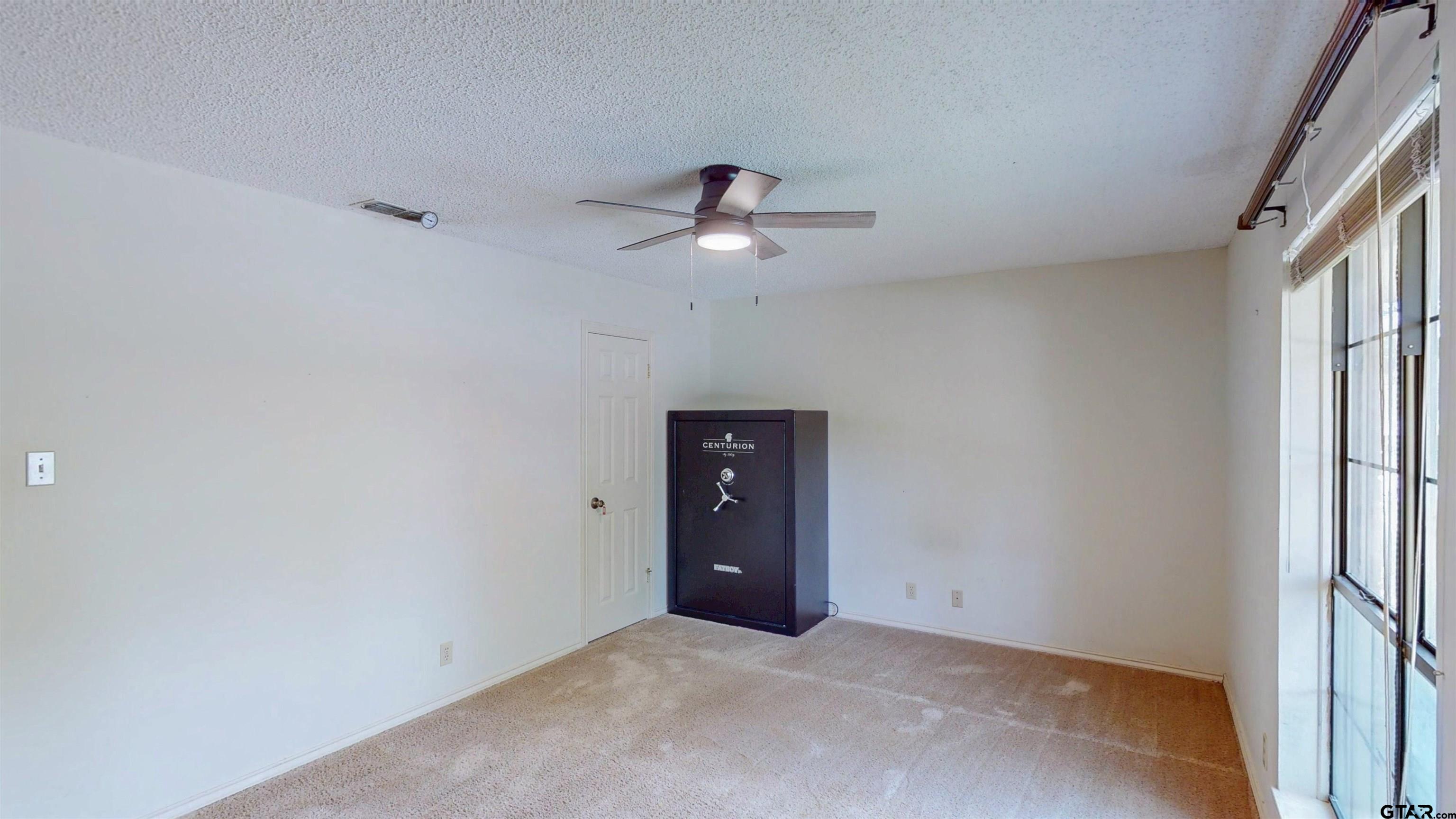 4915 Pine Knoll