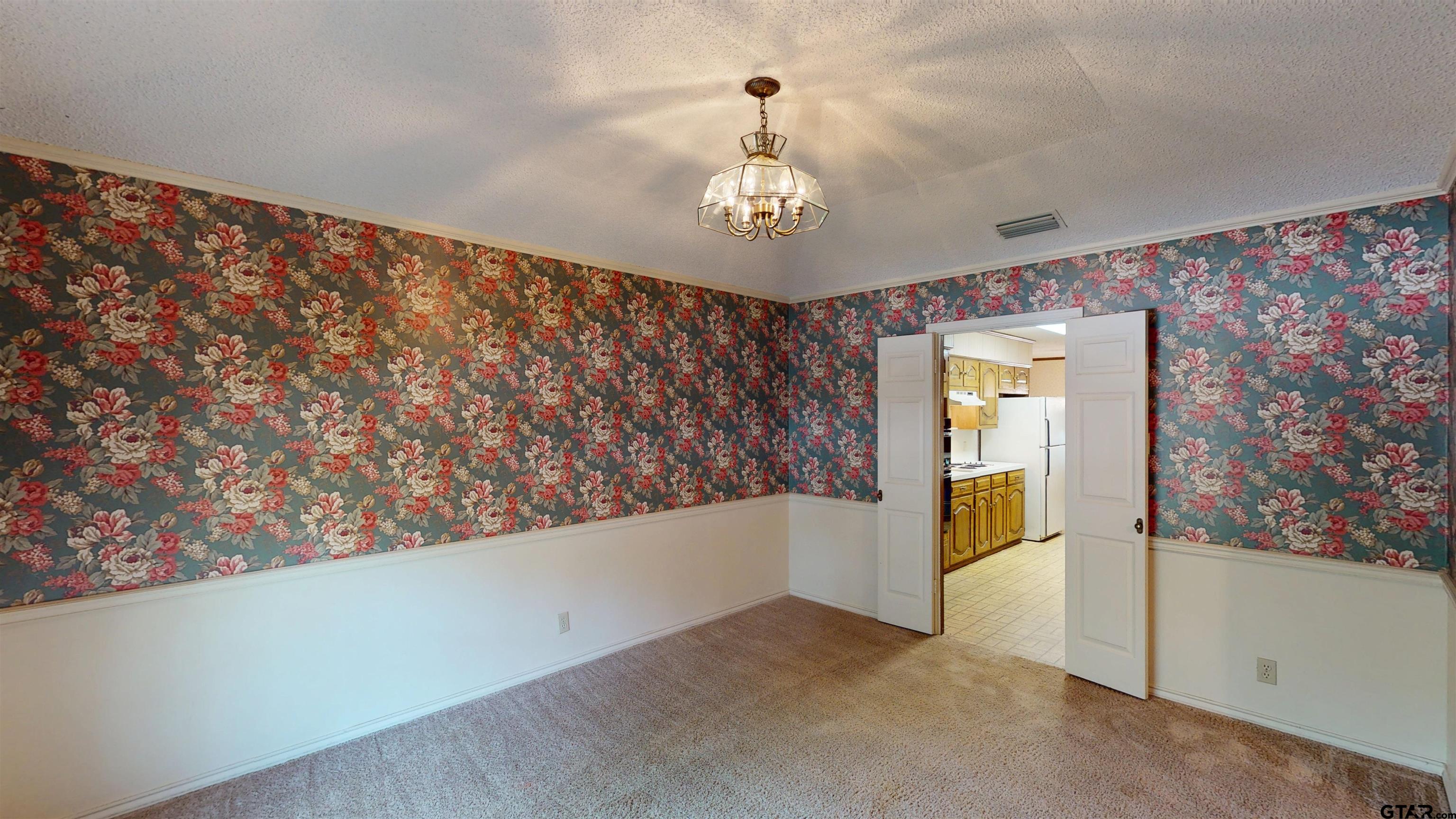 4915 Pine Knoll
