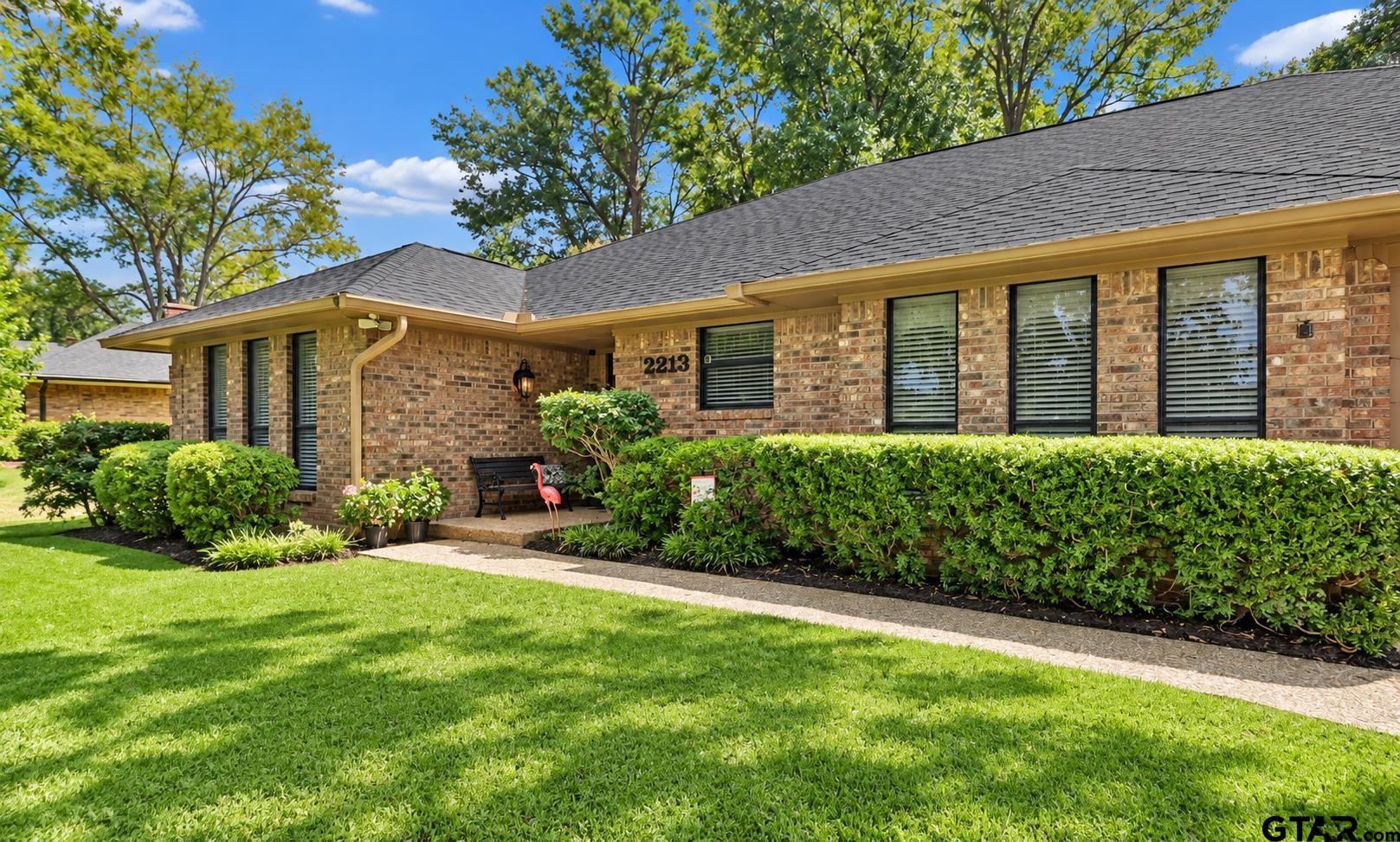 2213 Kensington
