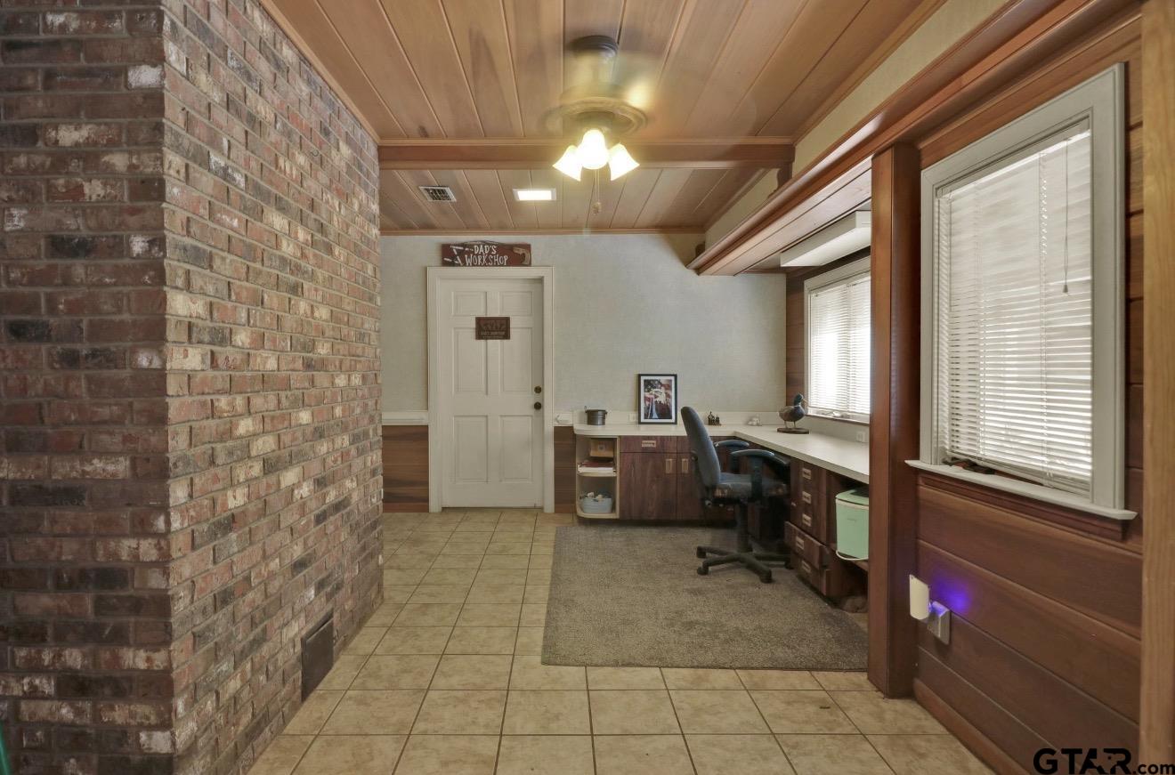 2213 Kensington