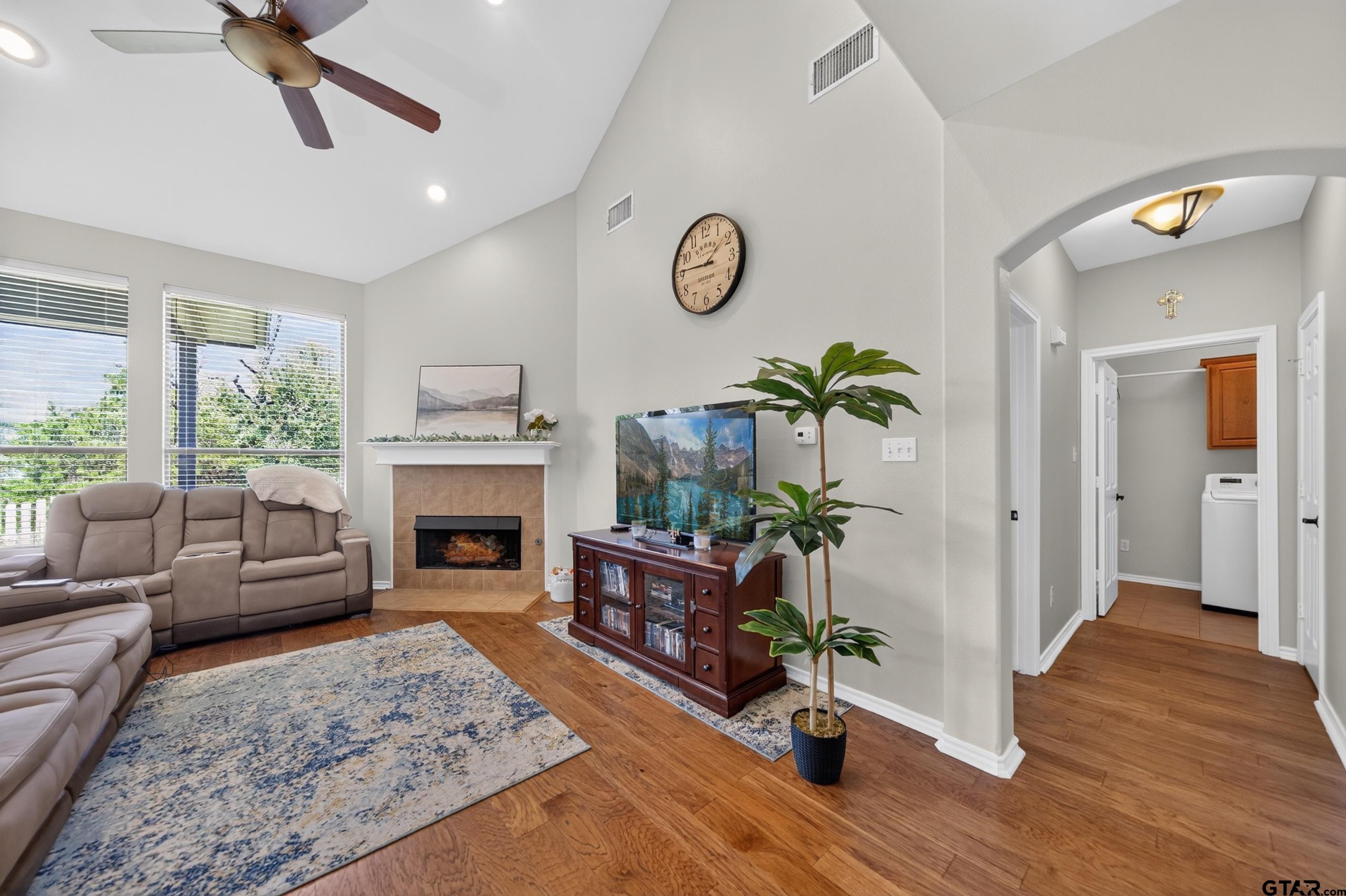 1907 Silver Cove