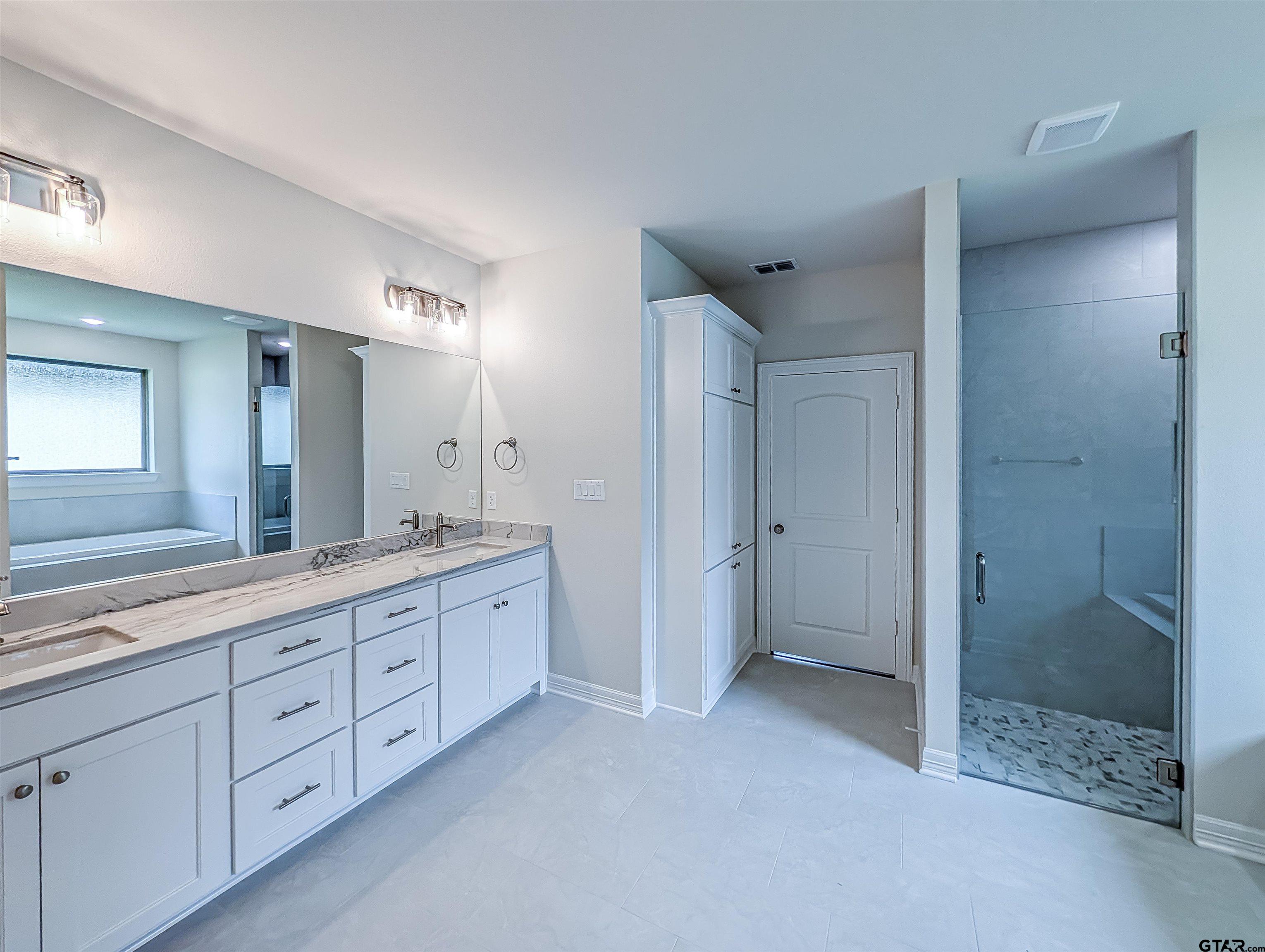 12124 Pinecrest Drive