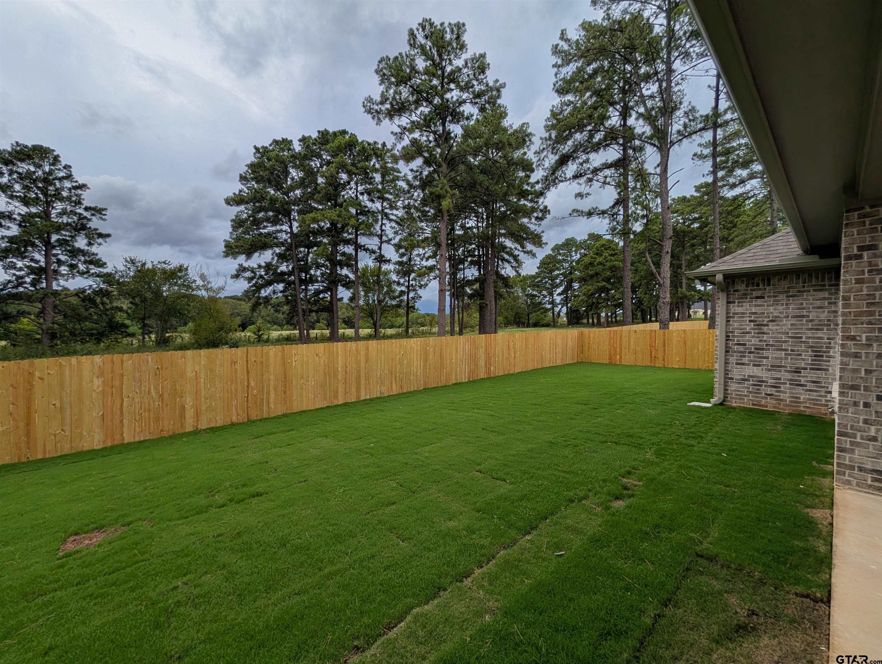 12124 Pinecrest Drive