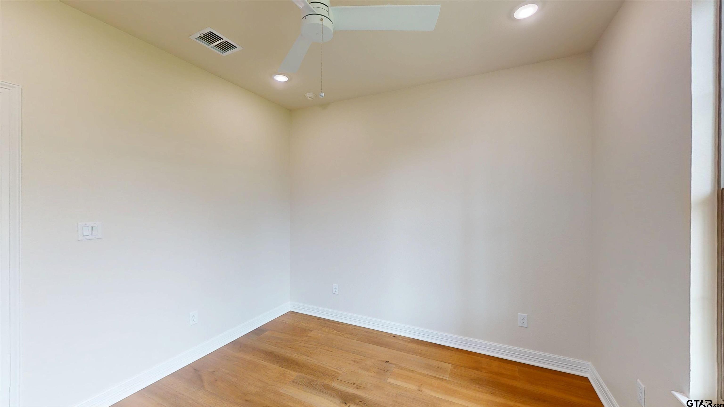 12124 Pinecrest Drive