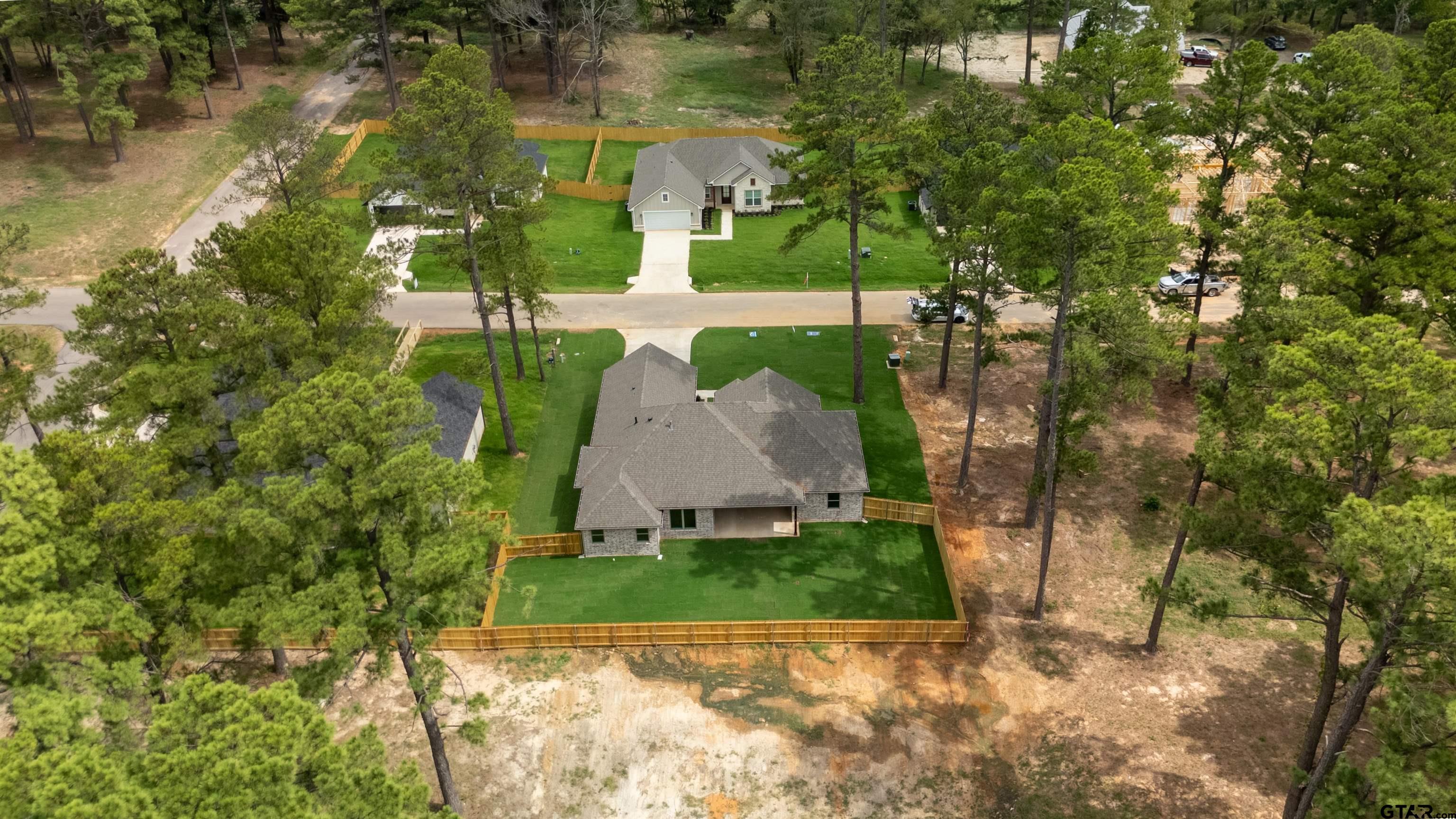 12124 Pinecrest Drive
