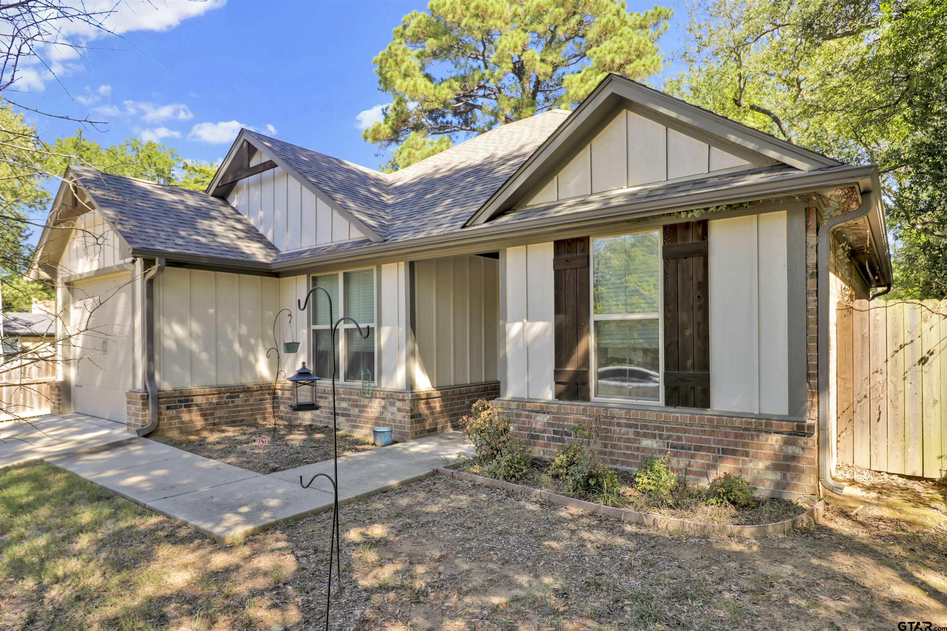 1311 Woodley
