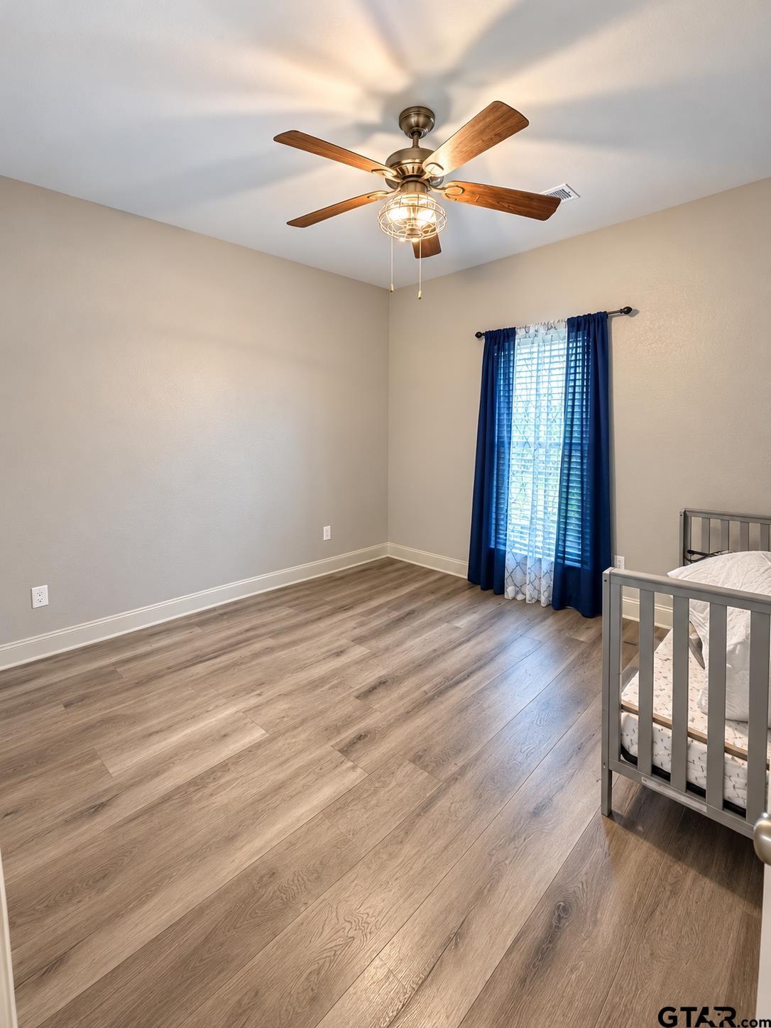 22548 Pine