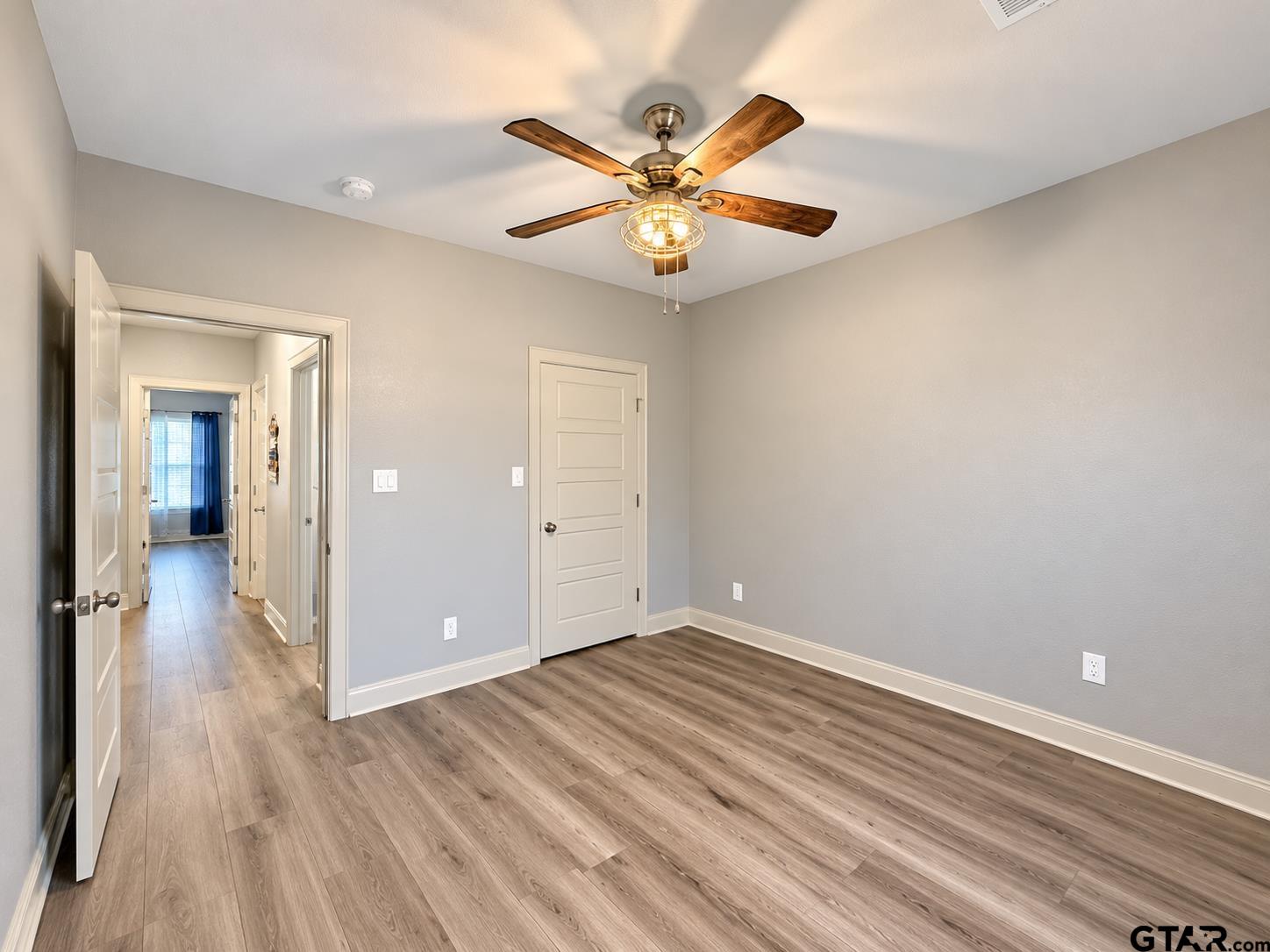 22548 Pine