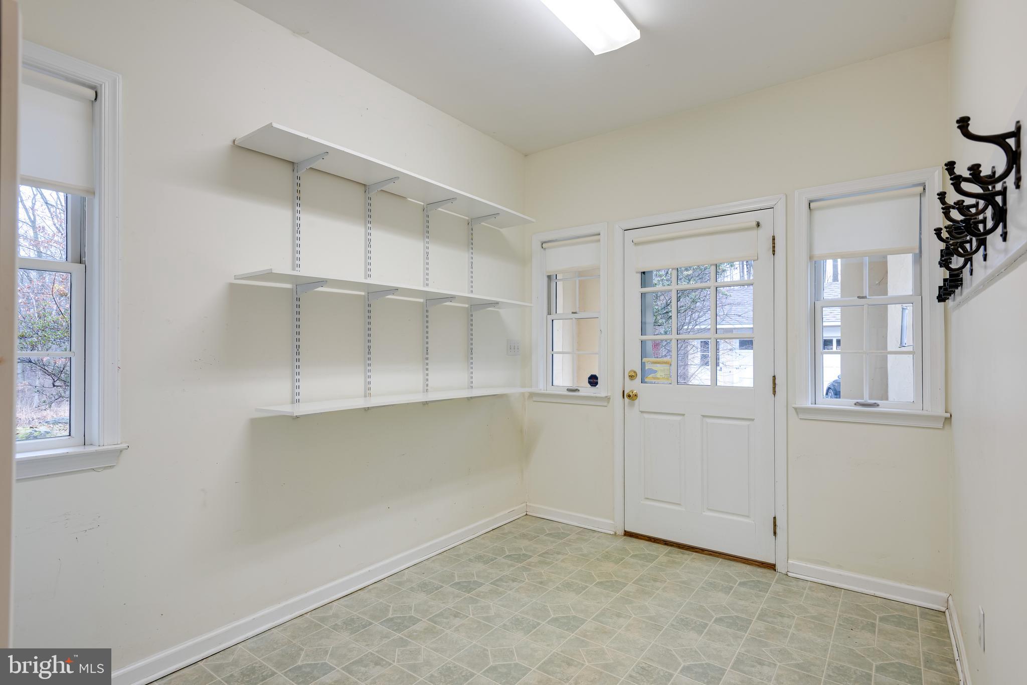 2035 Twinbrook Rd