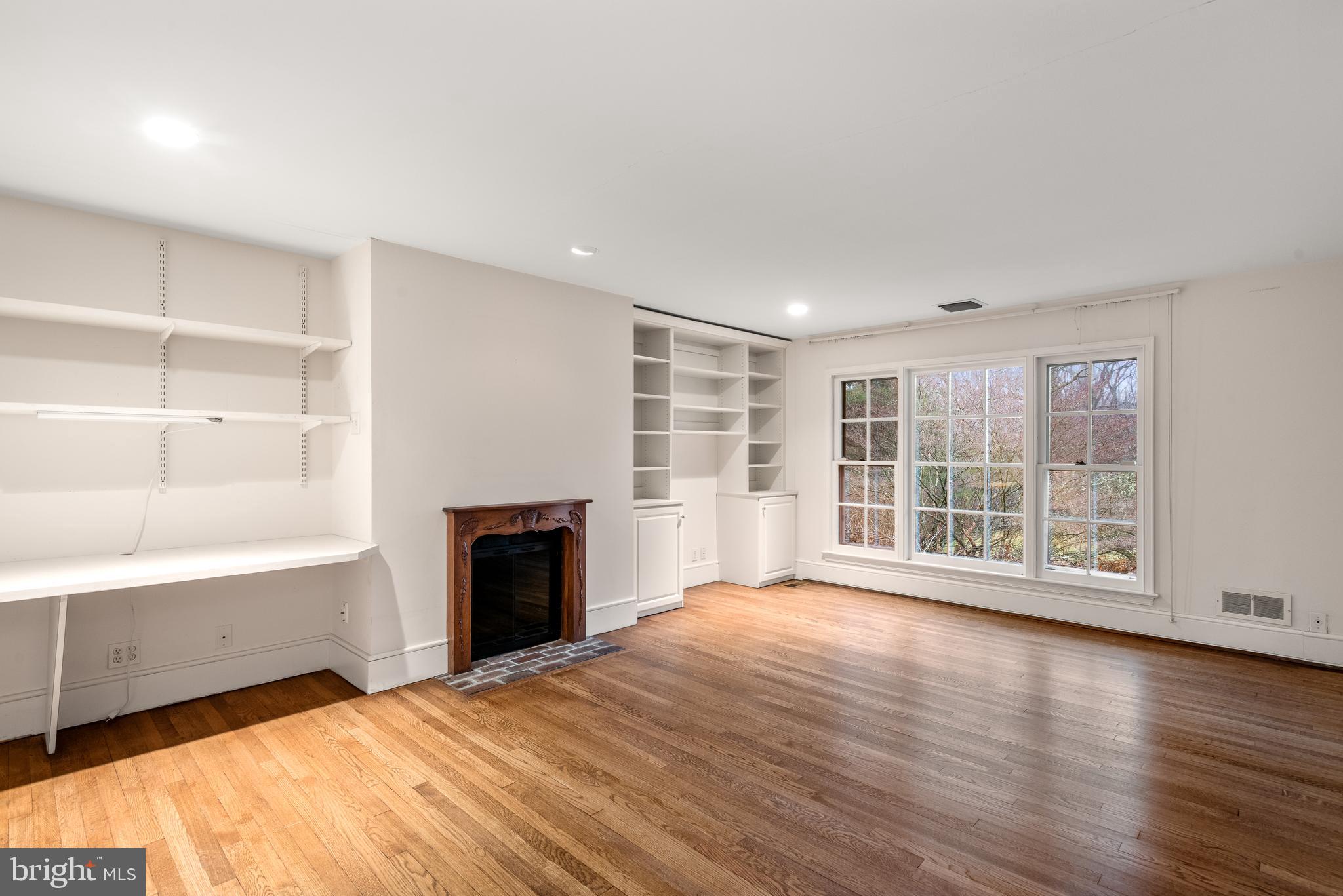 2035 Twinbrook Rd