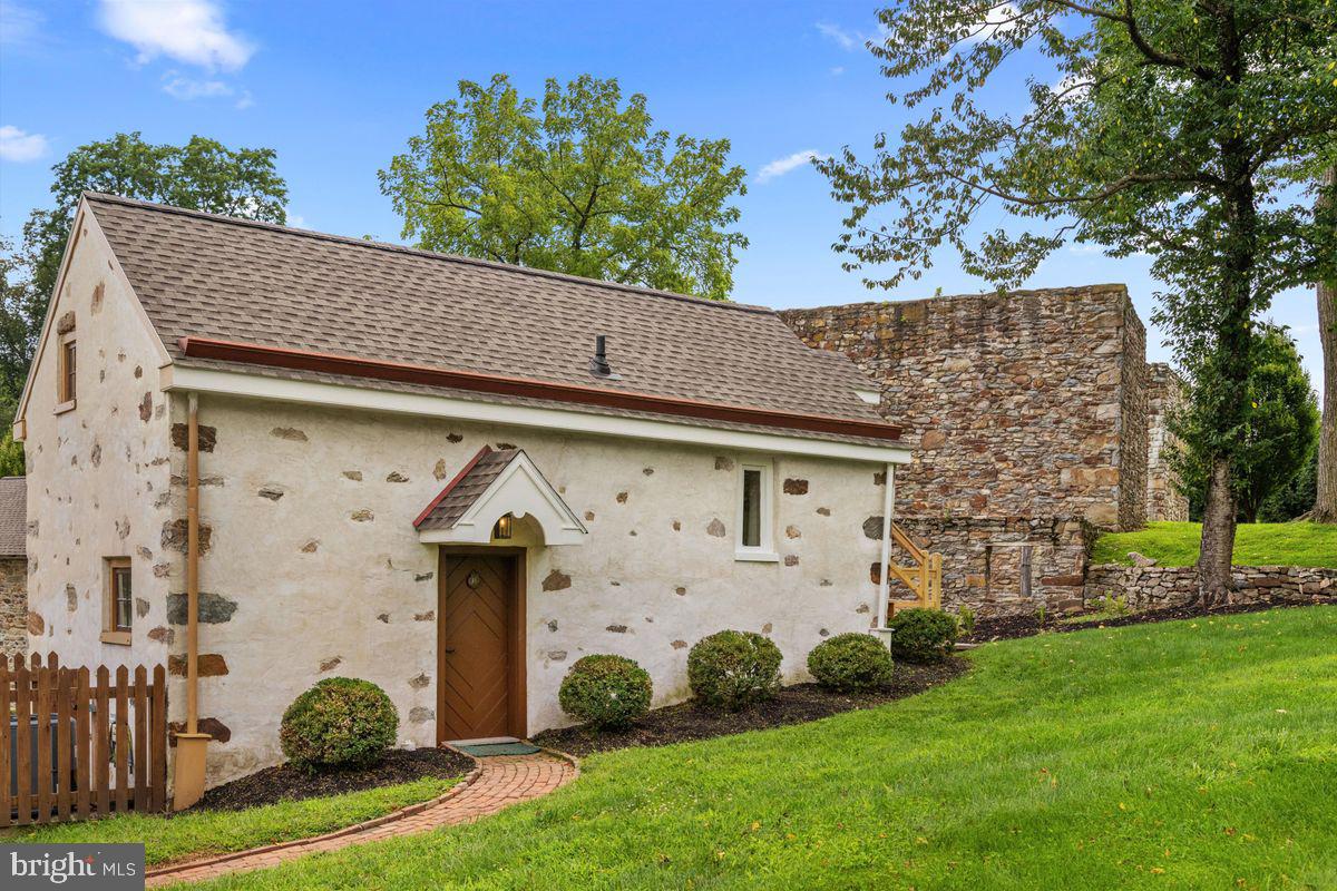 965 Seven Oaks Rd