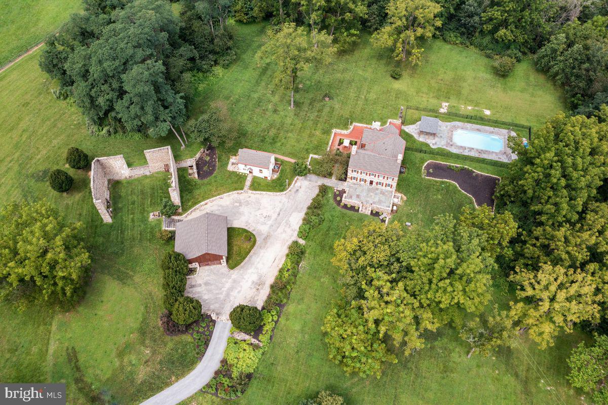 965 Seven Oaks Rd