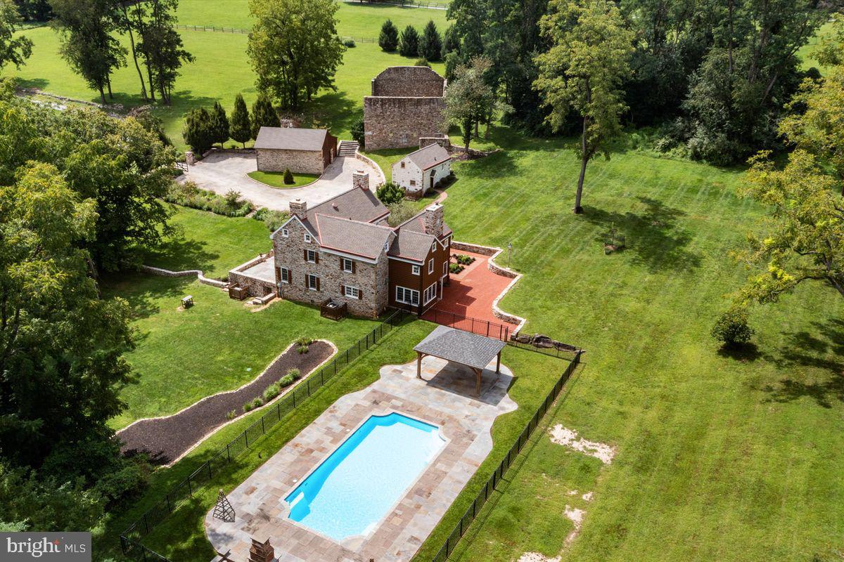 965 Seven Oaks Rd