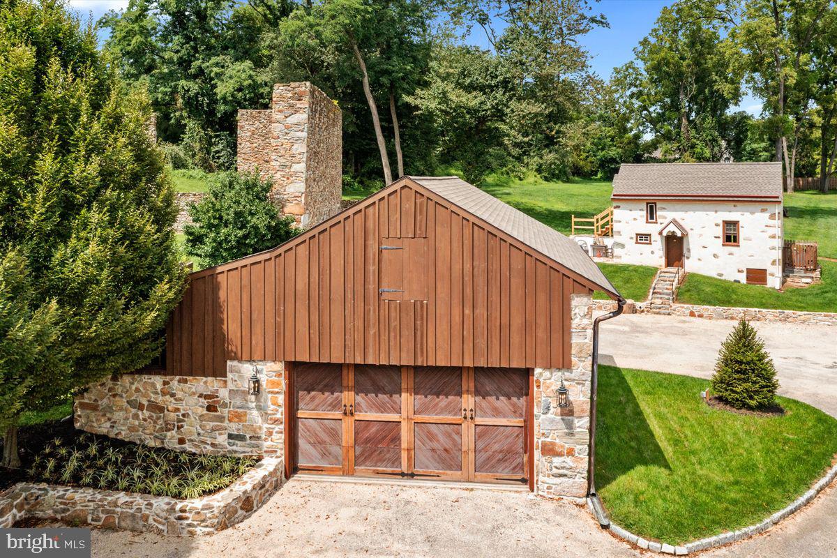 965 Seven Oaks Rd