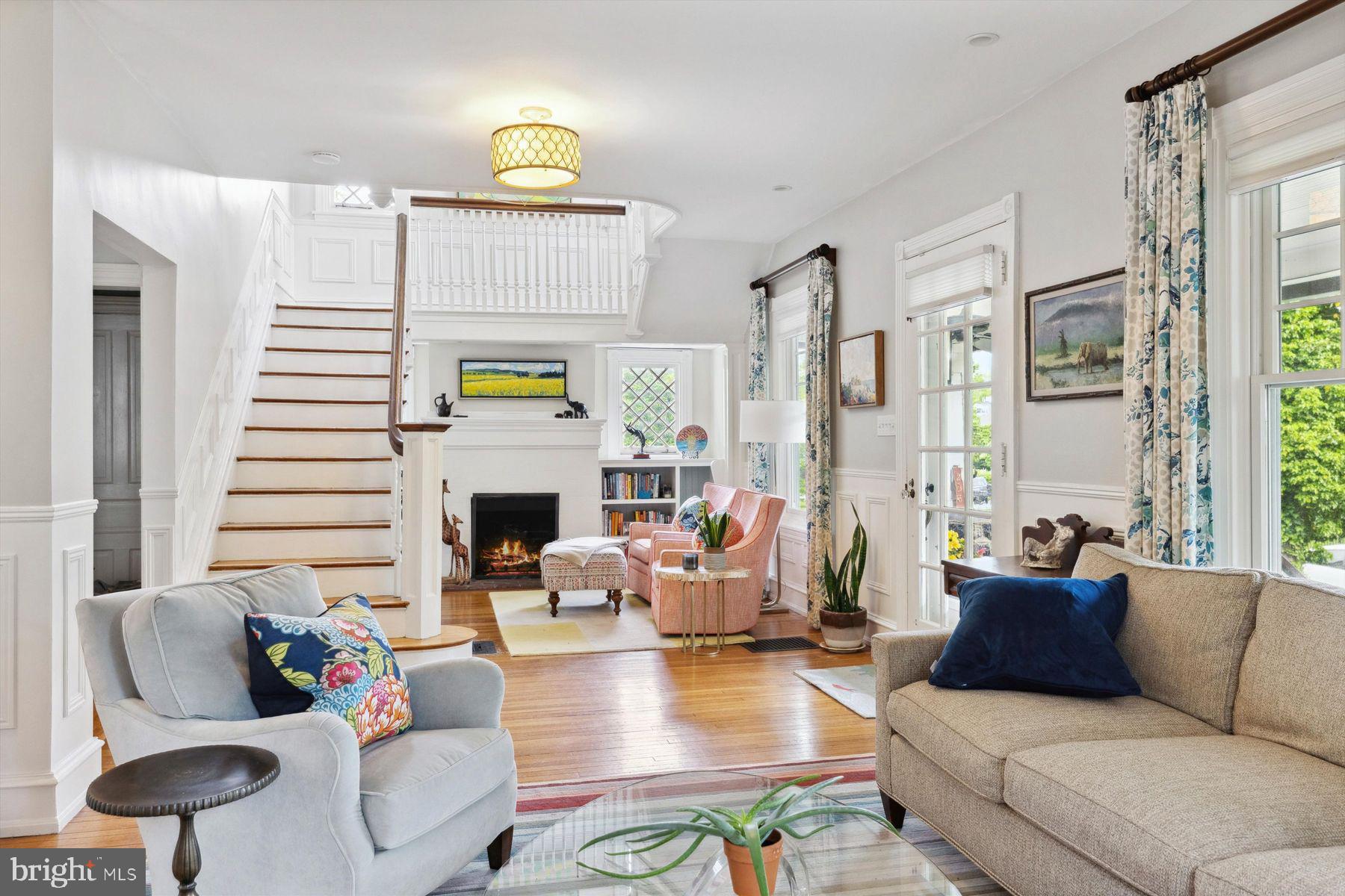 206 Lansdowne Ave