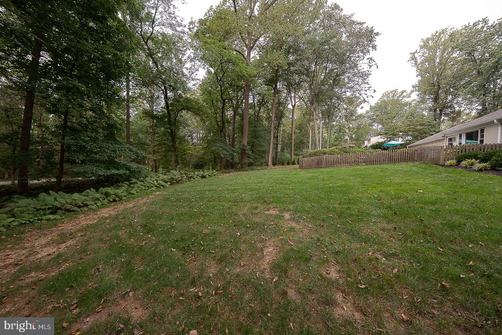 712 WOODCREST ROAD