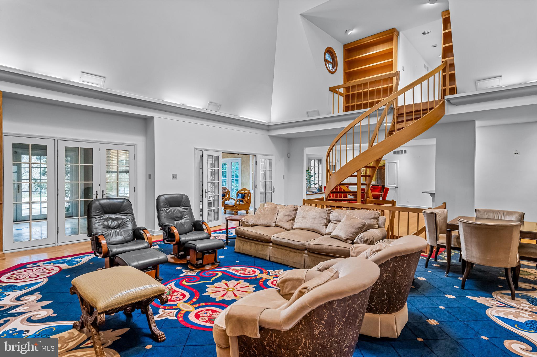 342 Grays Ln