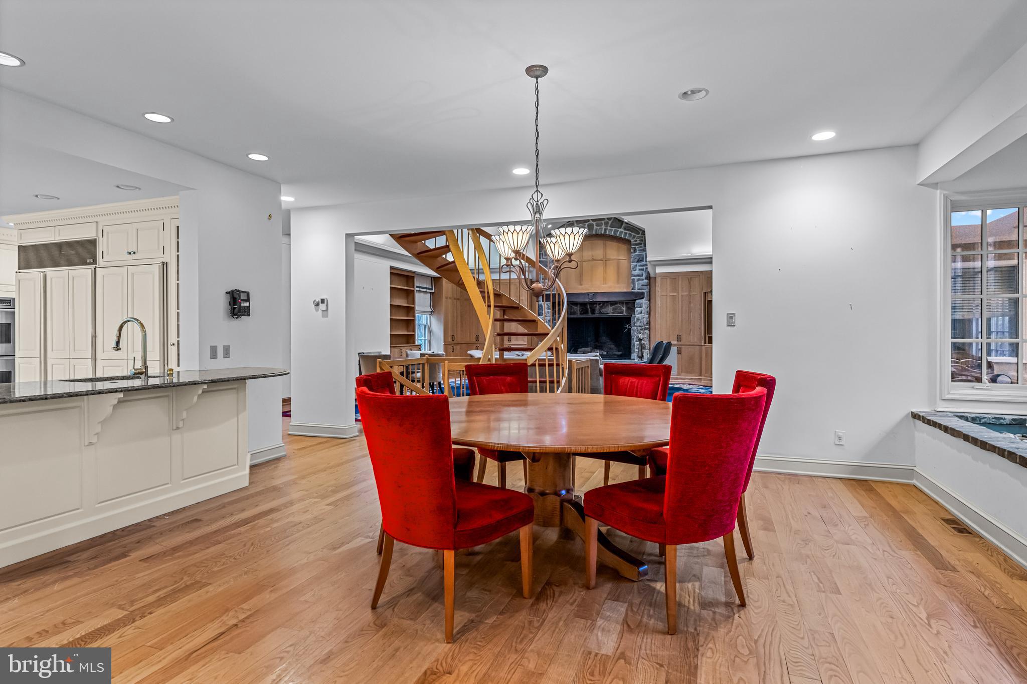 342 Grays Ln