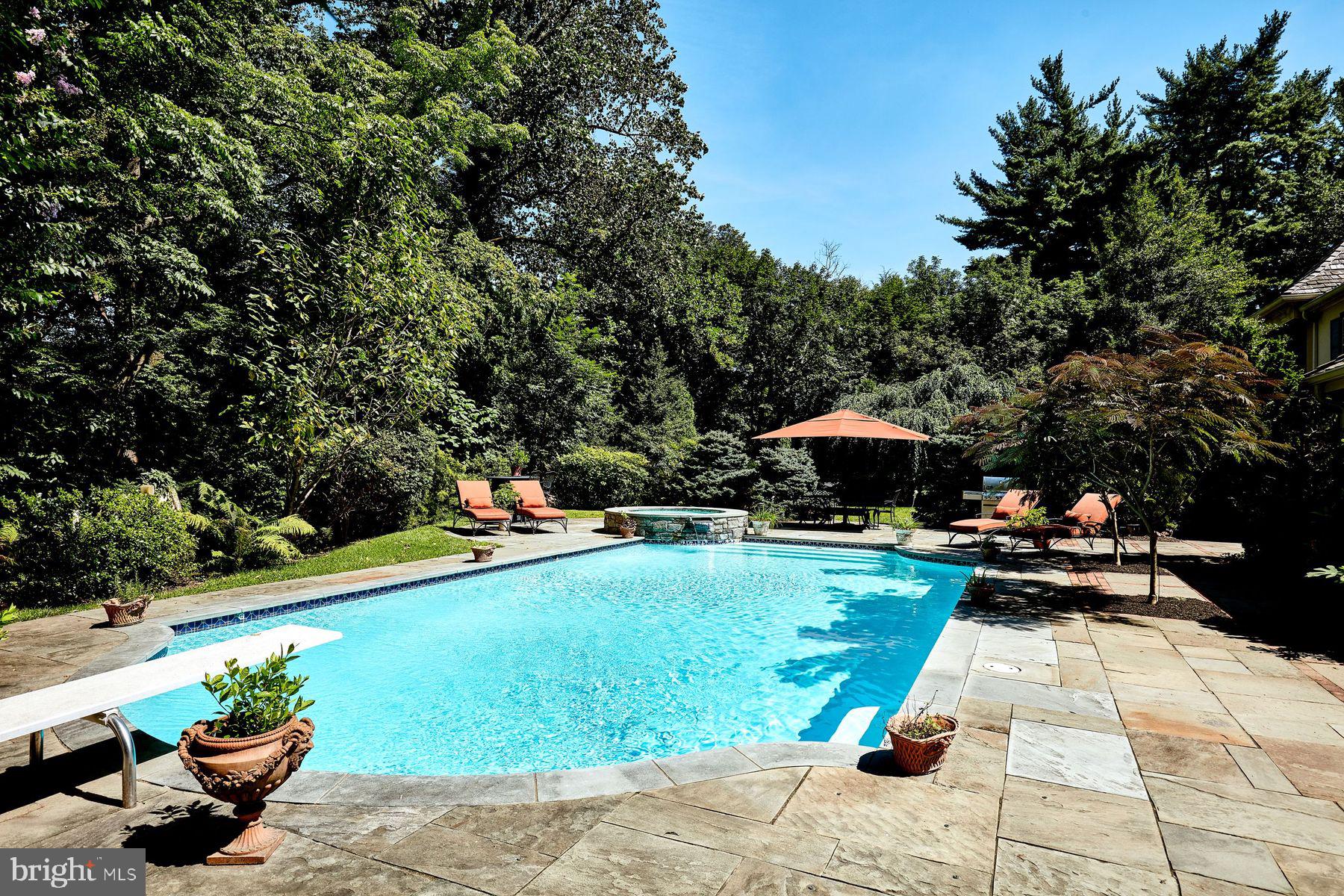 342 Grays Ln