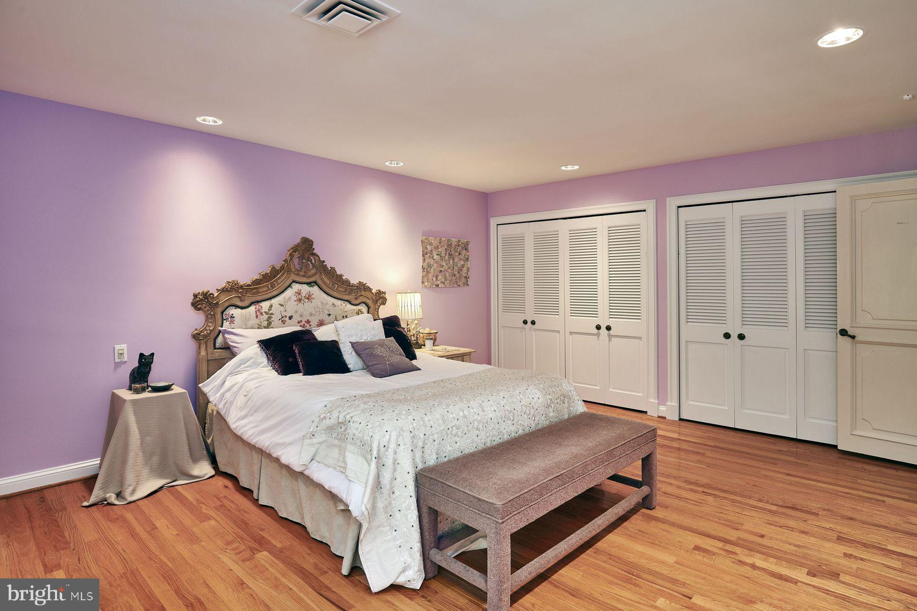 342 Grays Ln