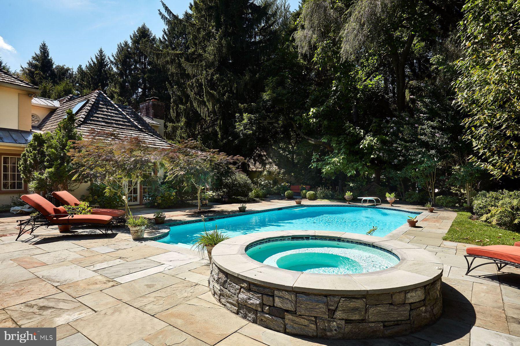 342 Grays Ln