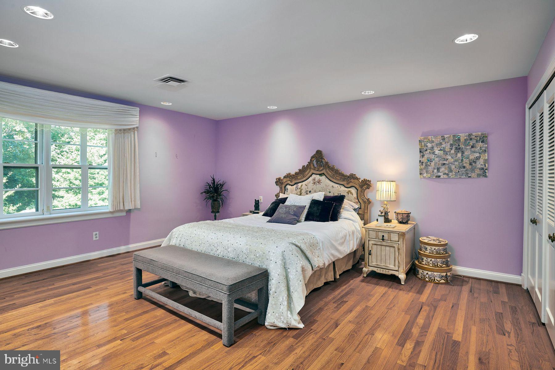342 Grays Ln