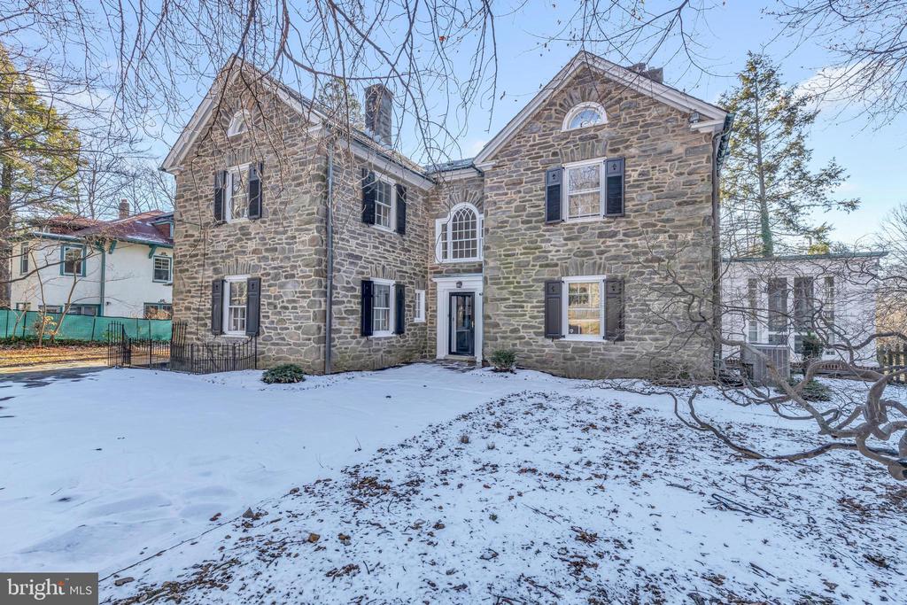 1011 Sharpless Rd