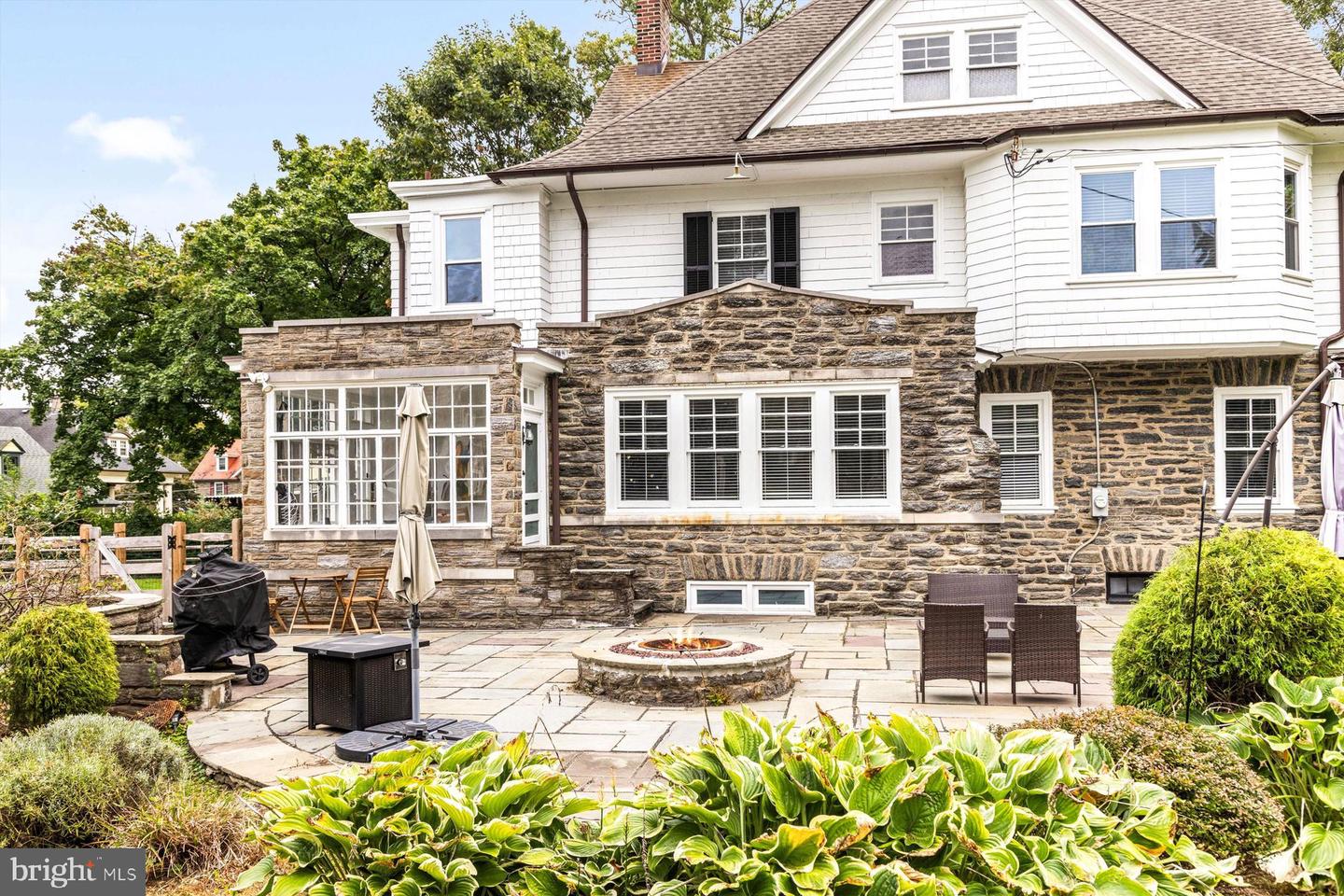1103 Prospect Ave