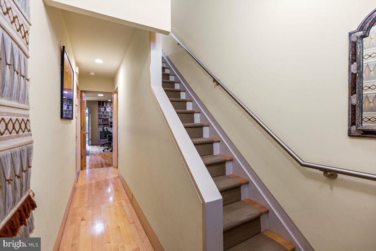 264 S 11TH STREET